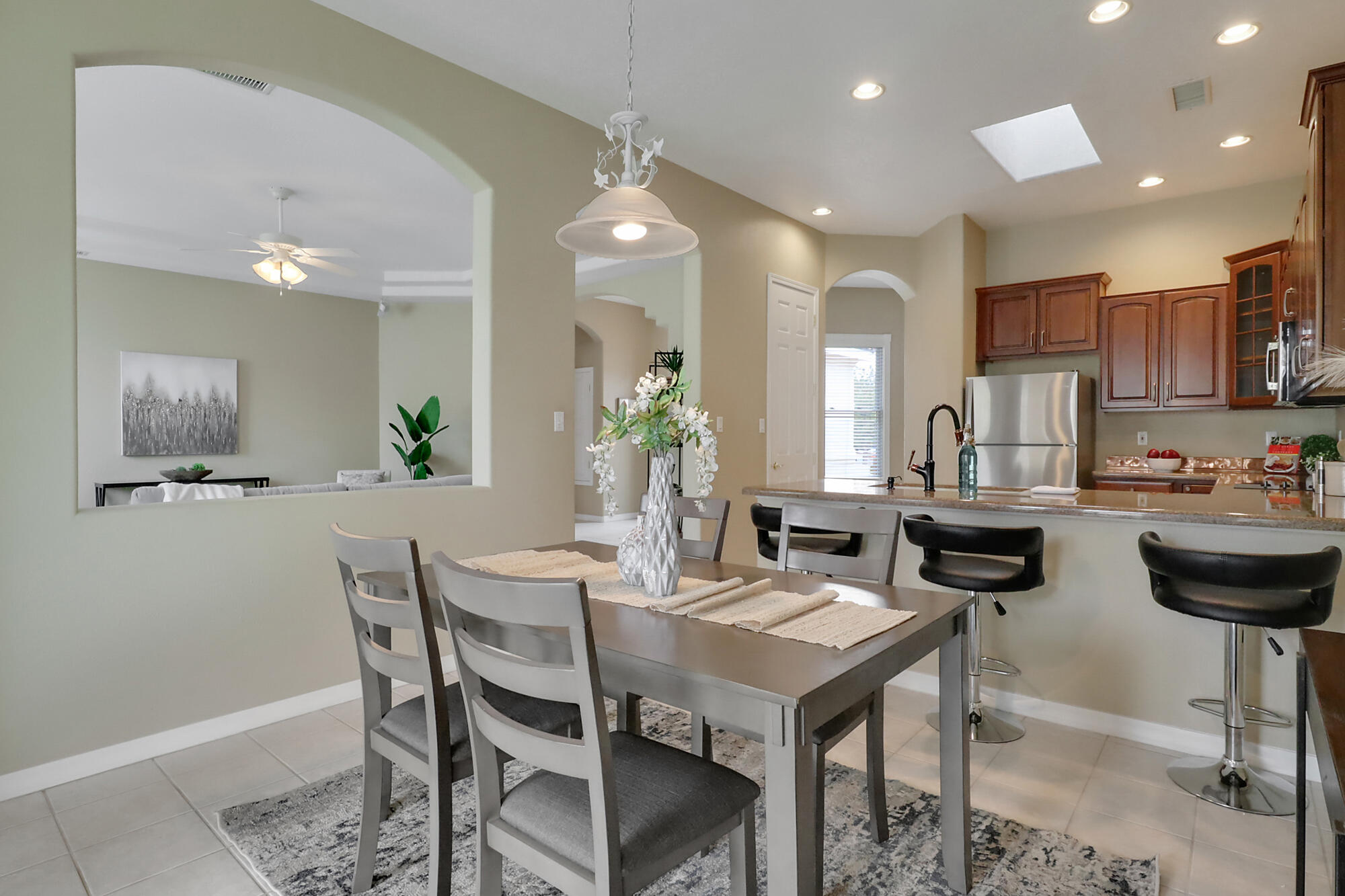 3812 Bay Hill Loop SE