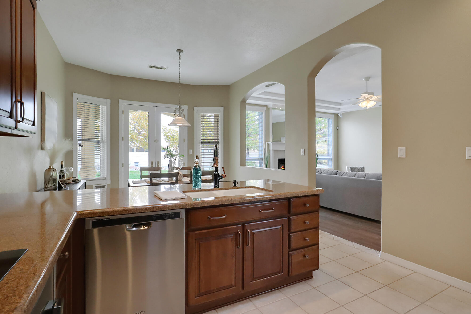 3812 Bay Hill Loop SE