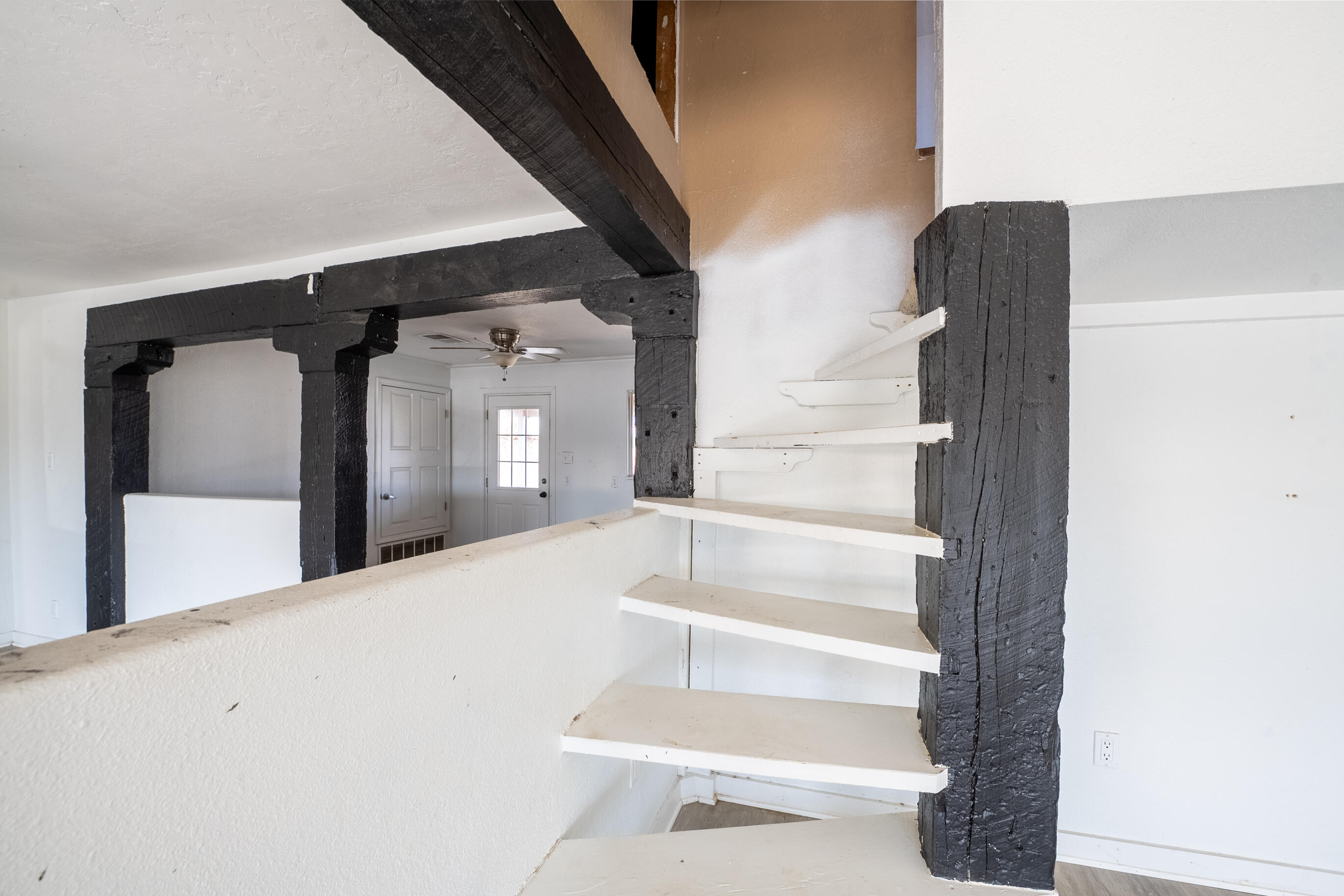 1032 W Gilbert Avenue