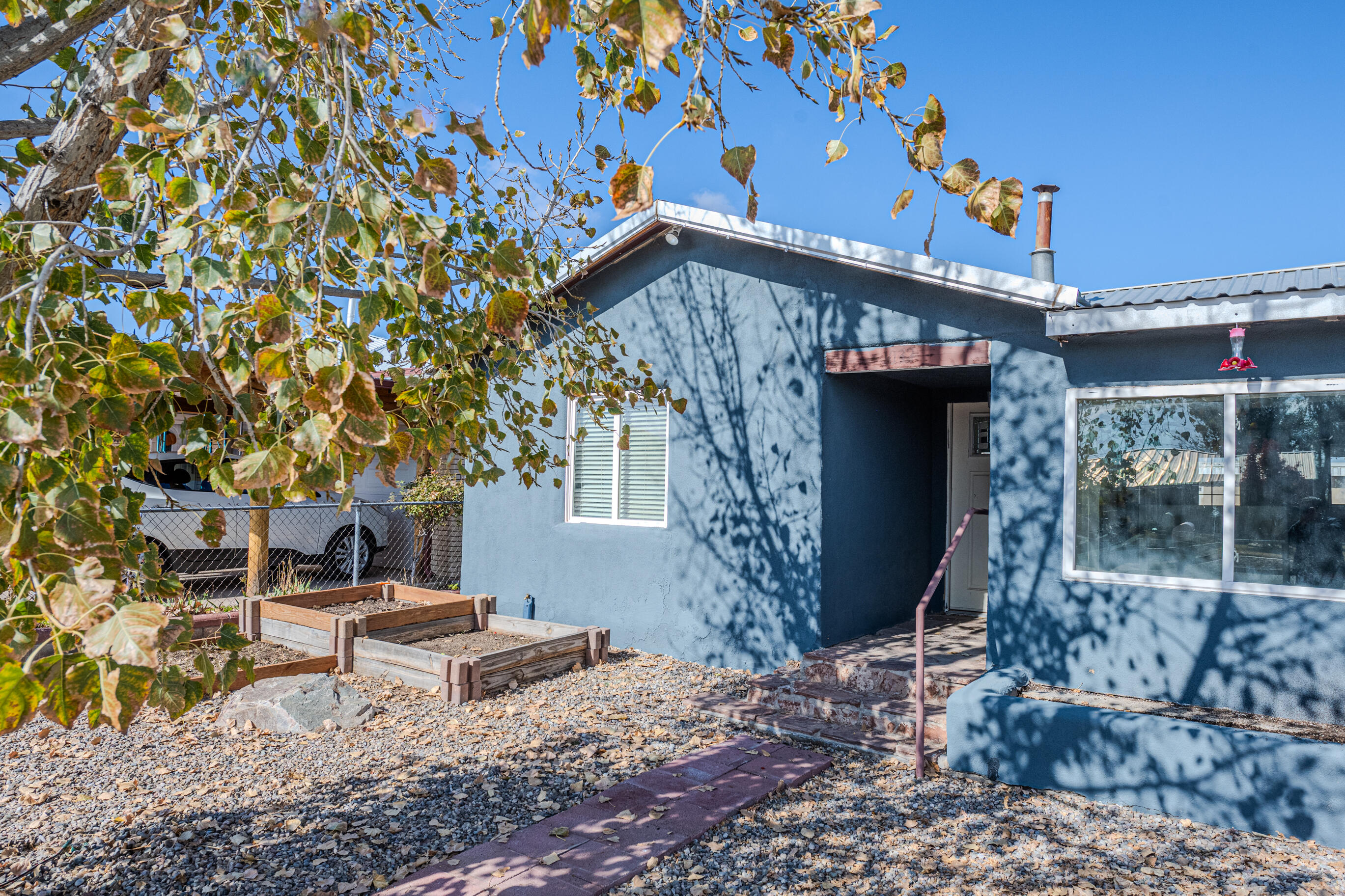 1032 W Gilbert Avenue