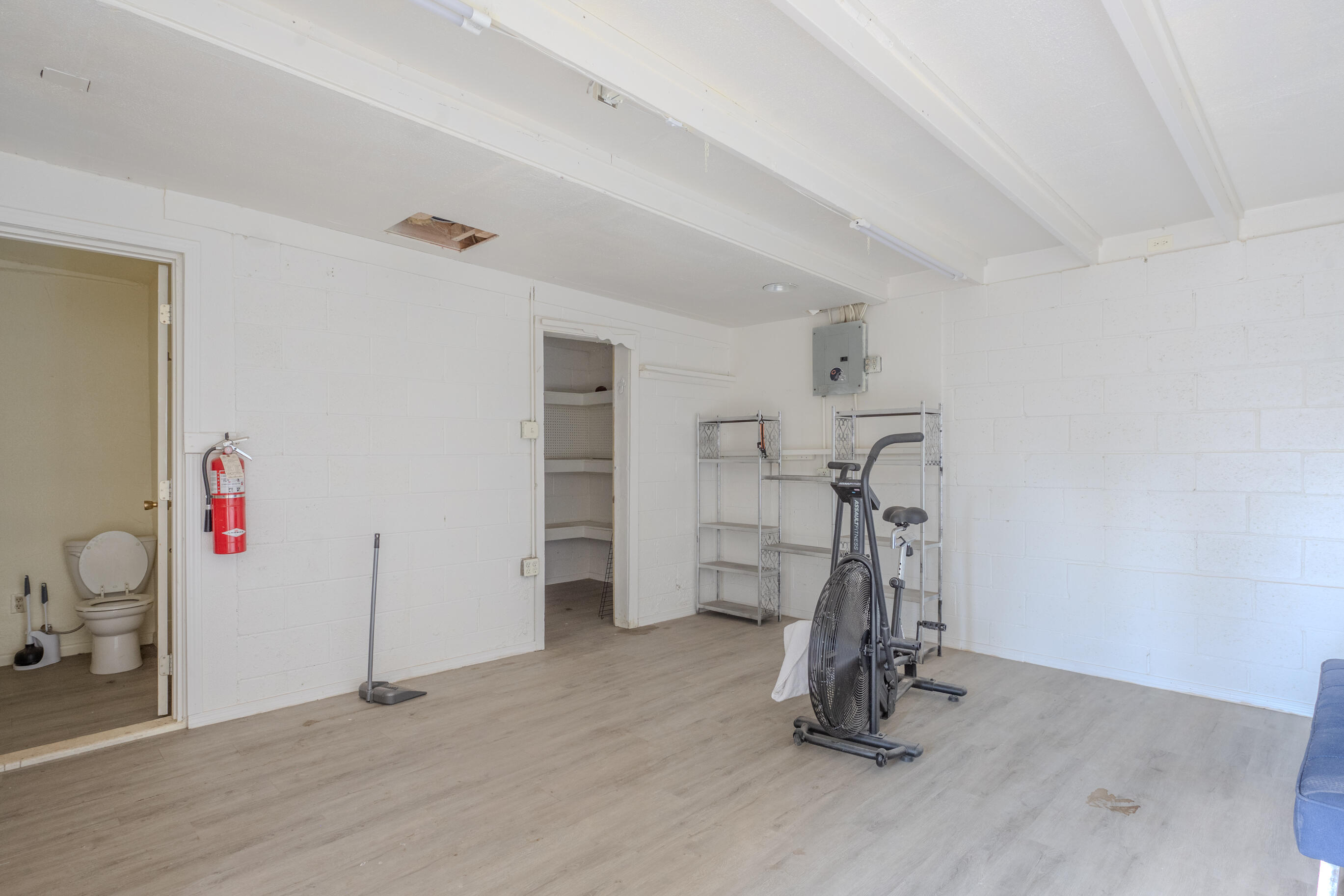 1032 W Gilbert Avenue