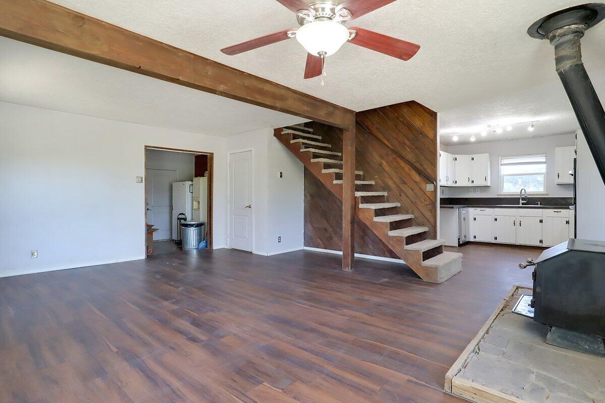 33 Equestrian Trail