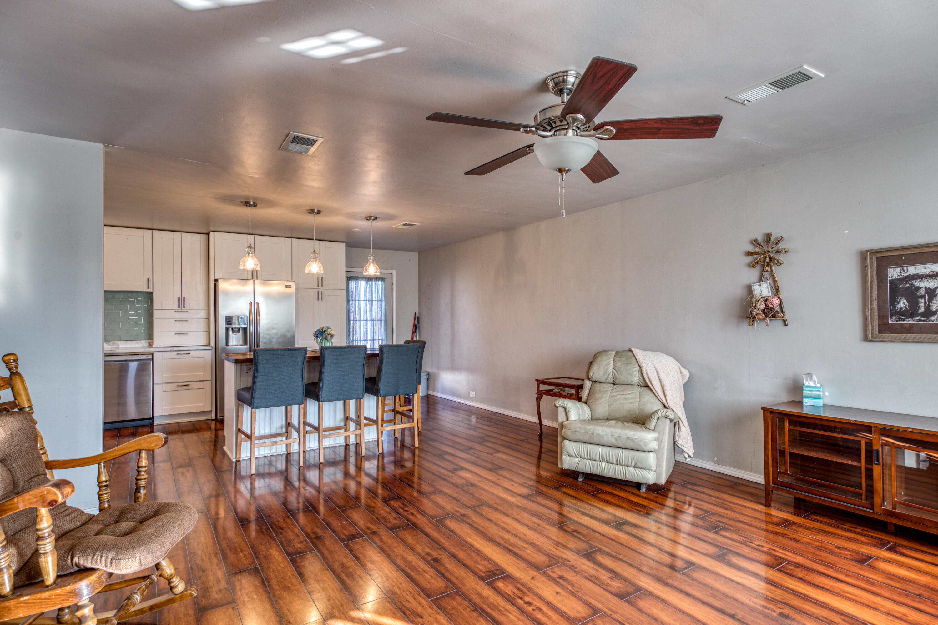 1303 W Joseph Avenue