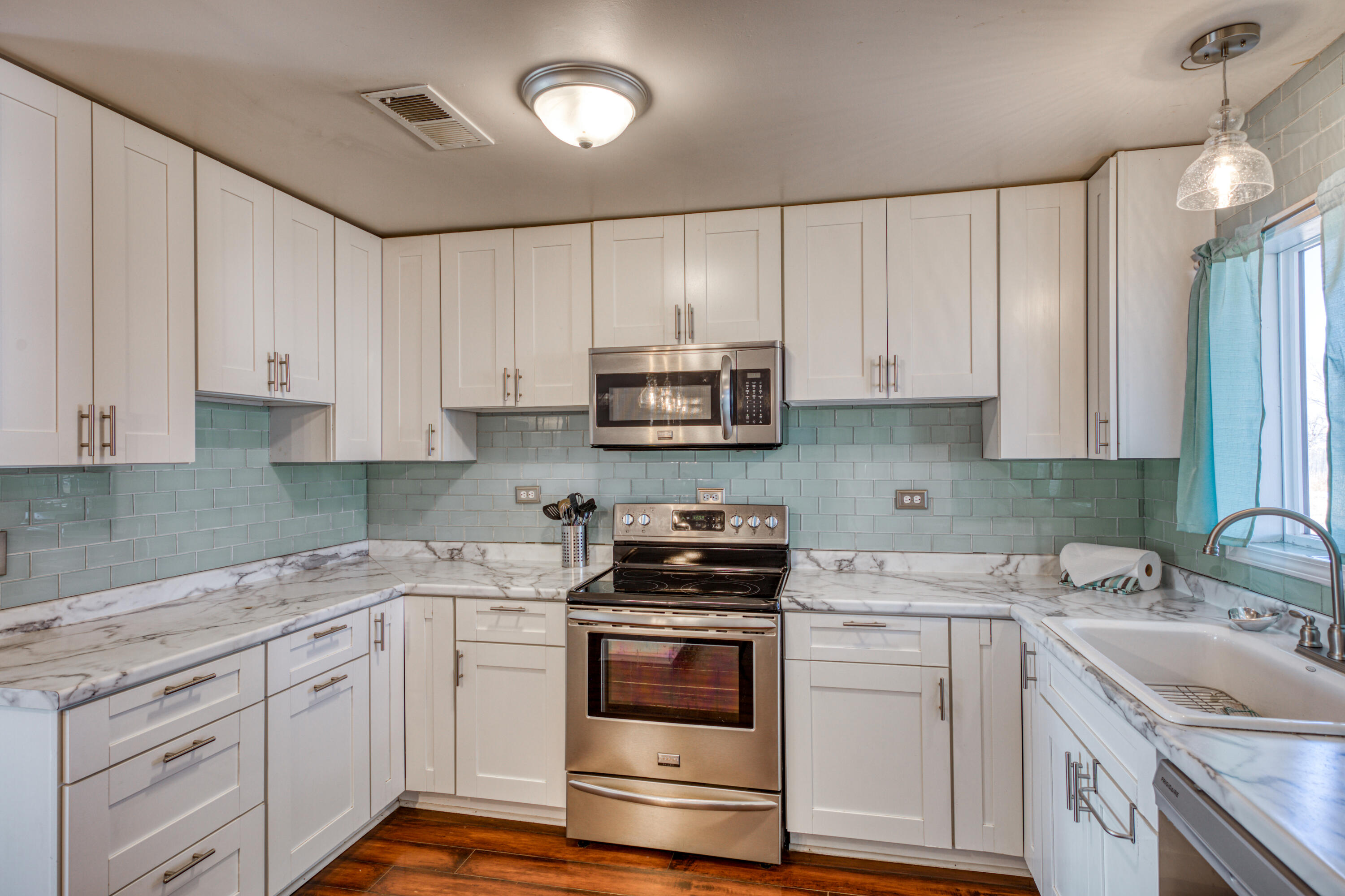 1303 W Joseph Avenue