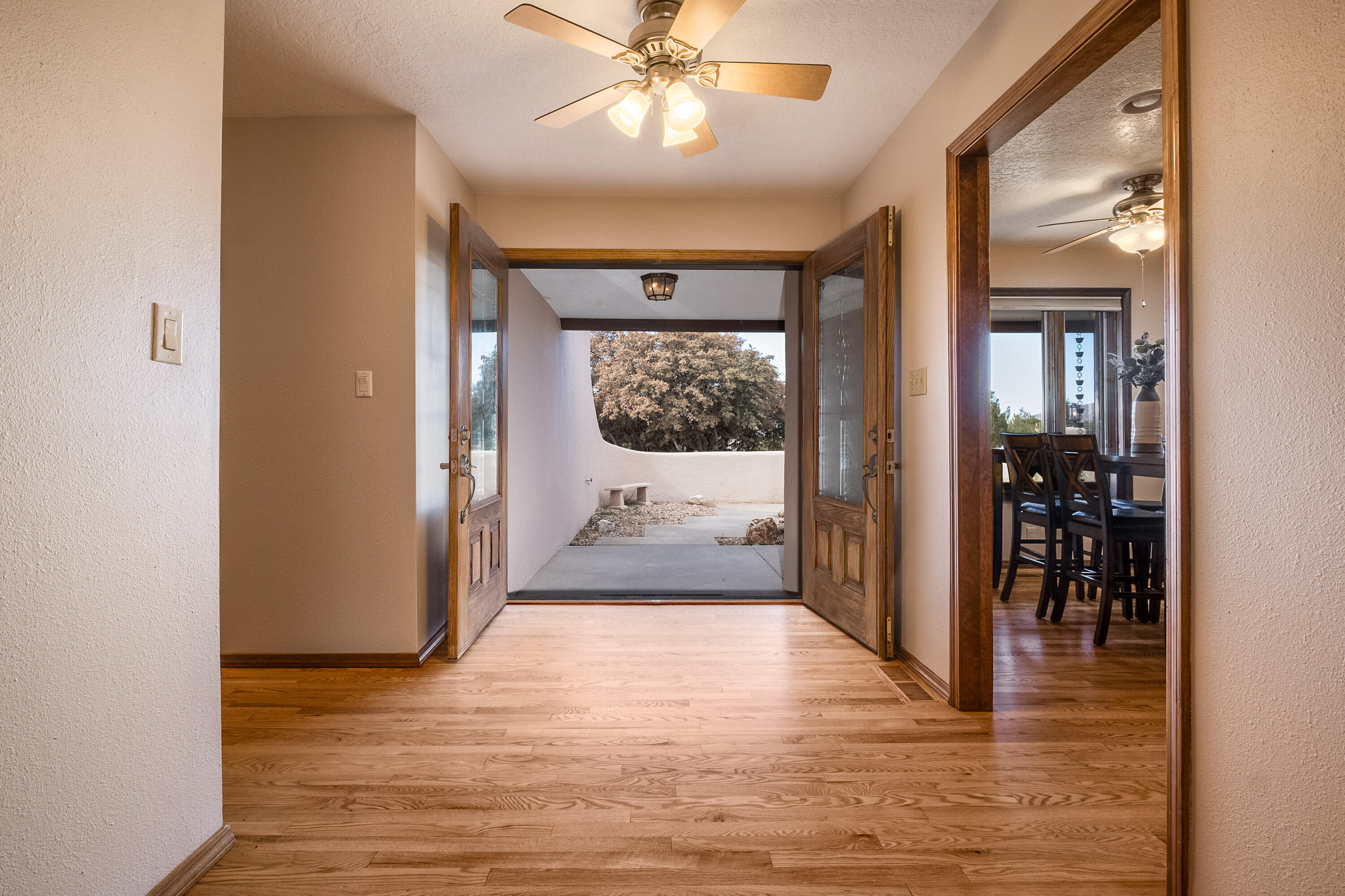 407 Live Oak Loop NE
