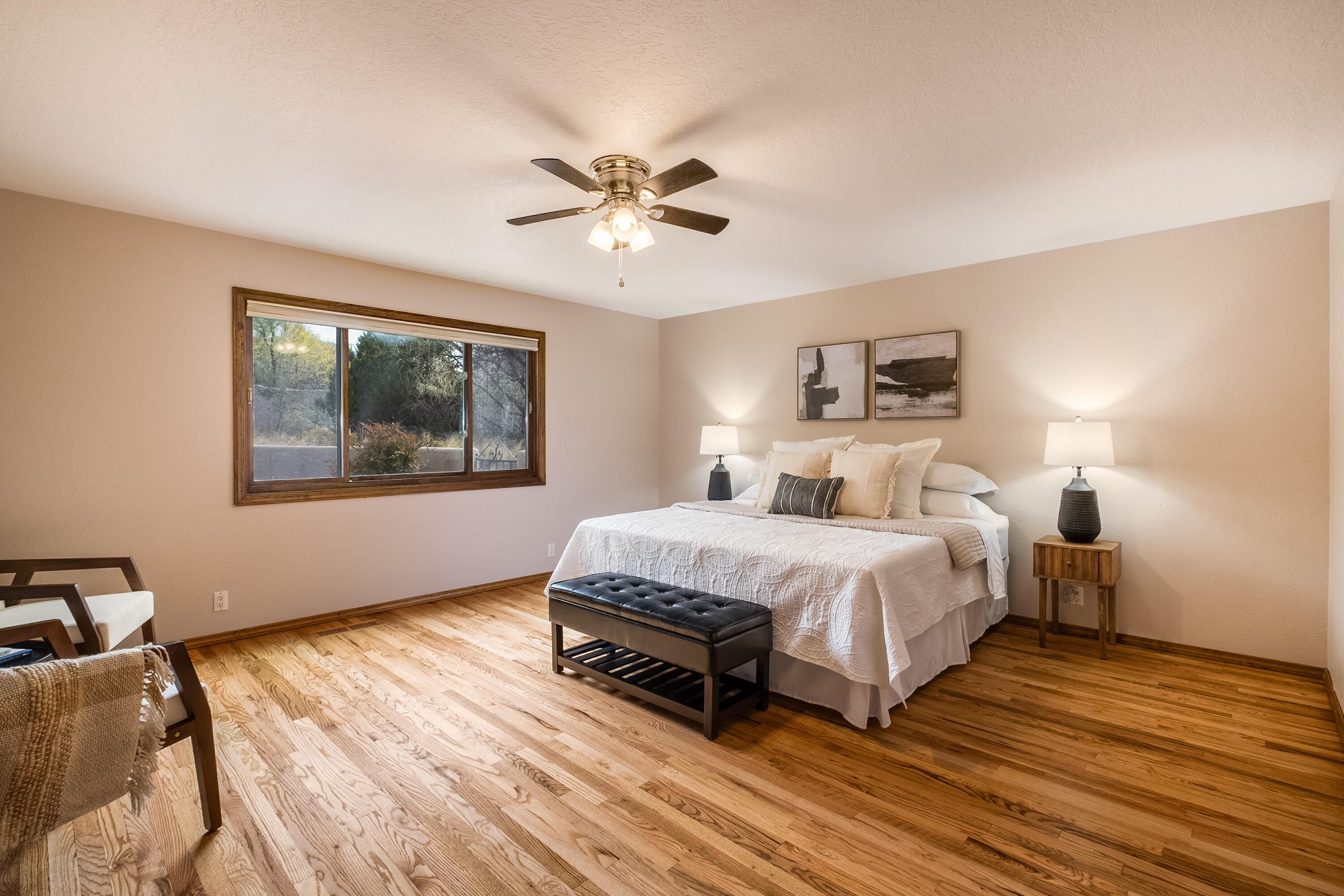 407 Live Oak Loop NE