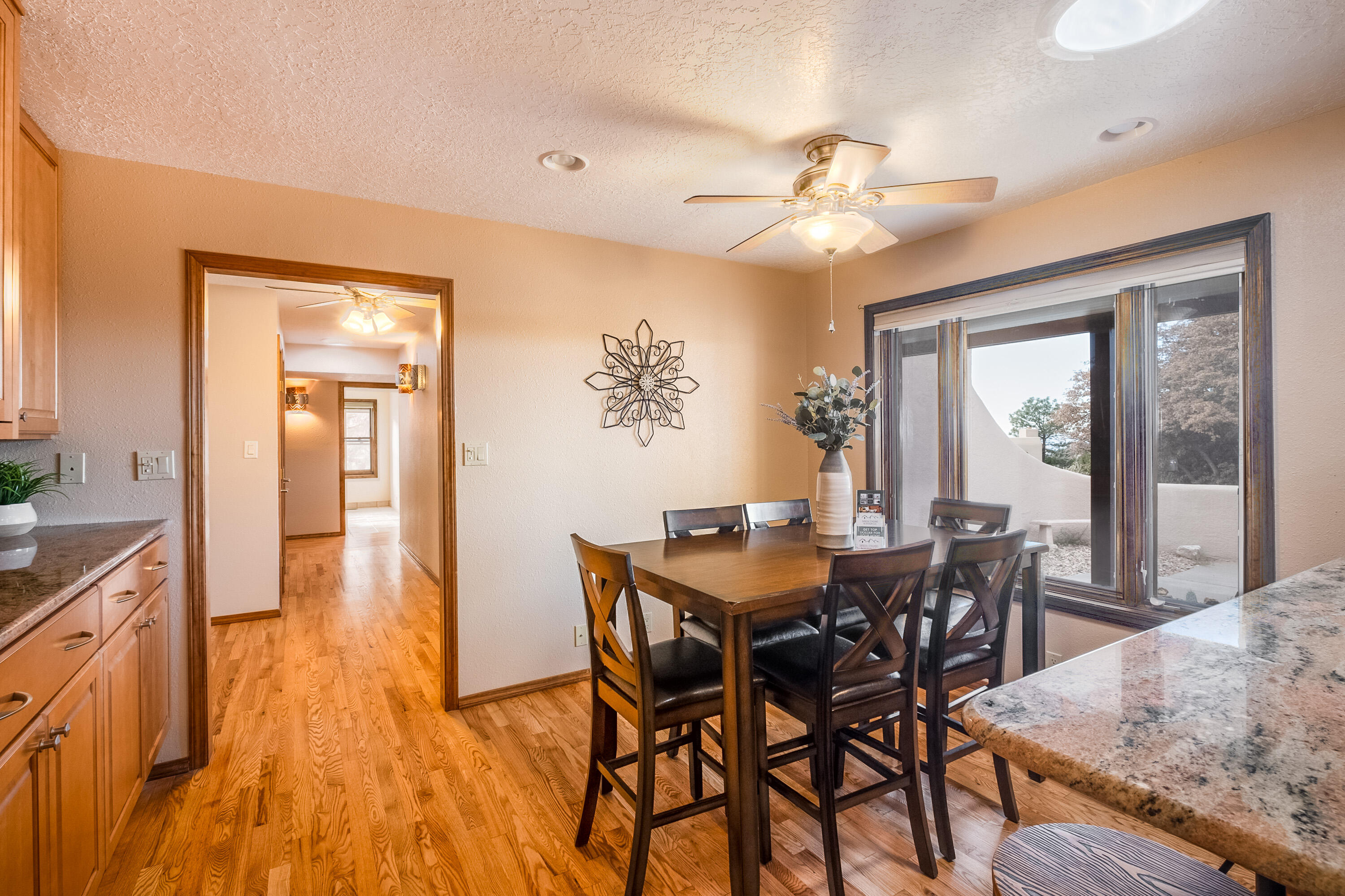 407 Live Oak Loop NE