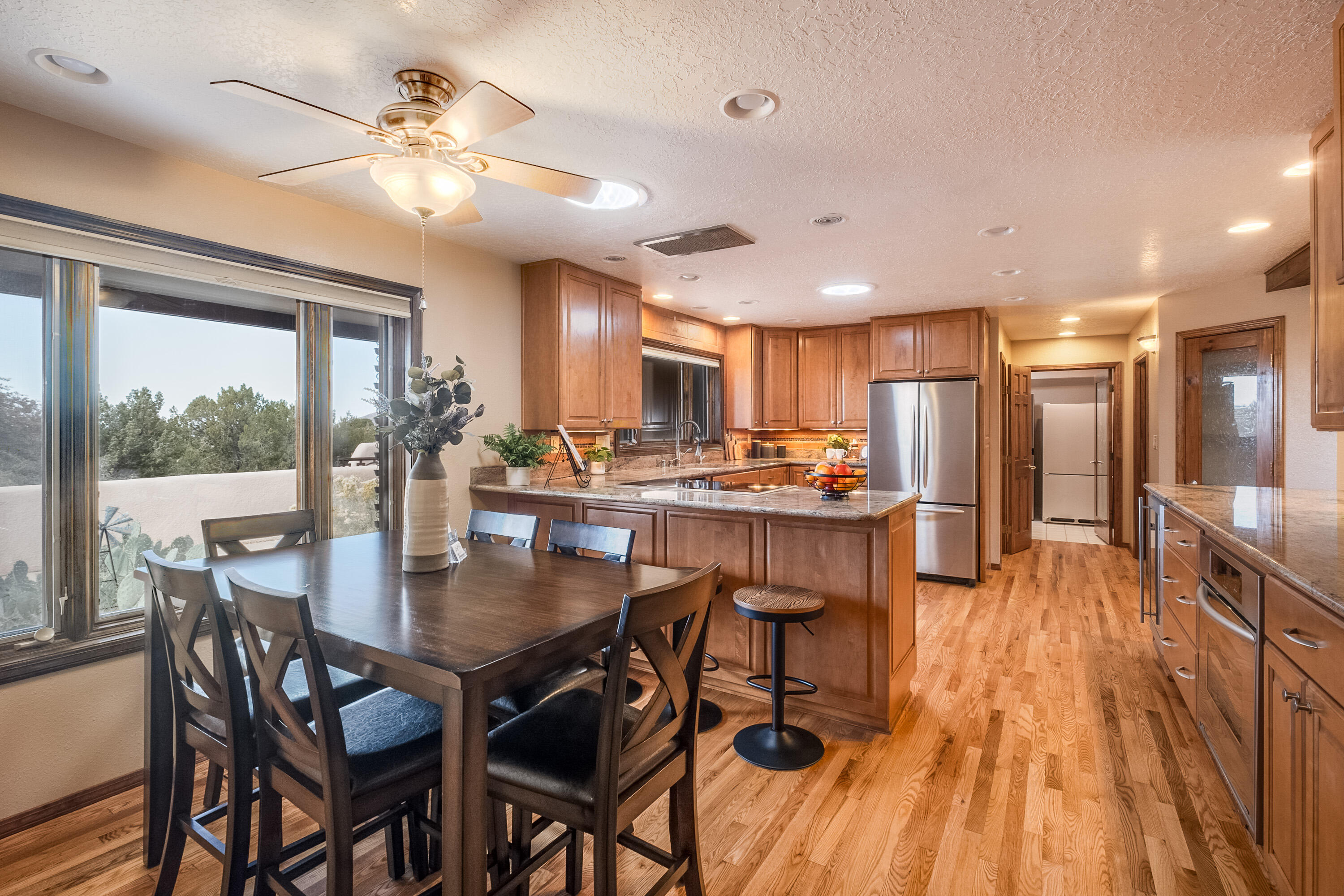 407 Live Oak Loop NE