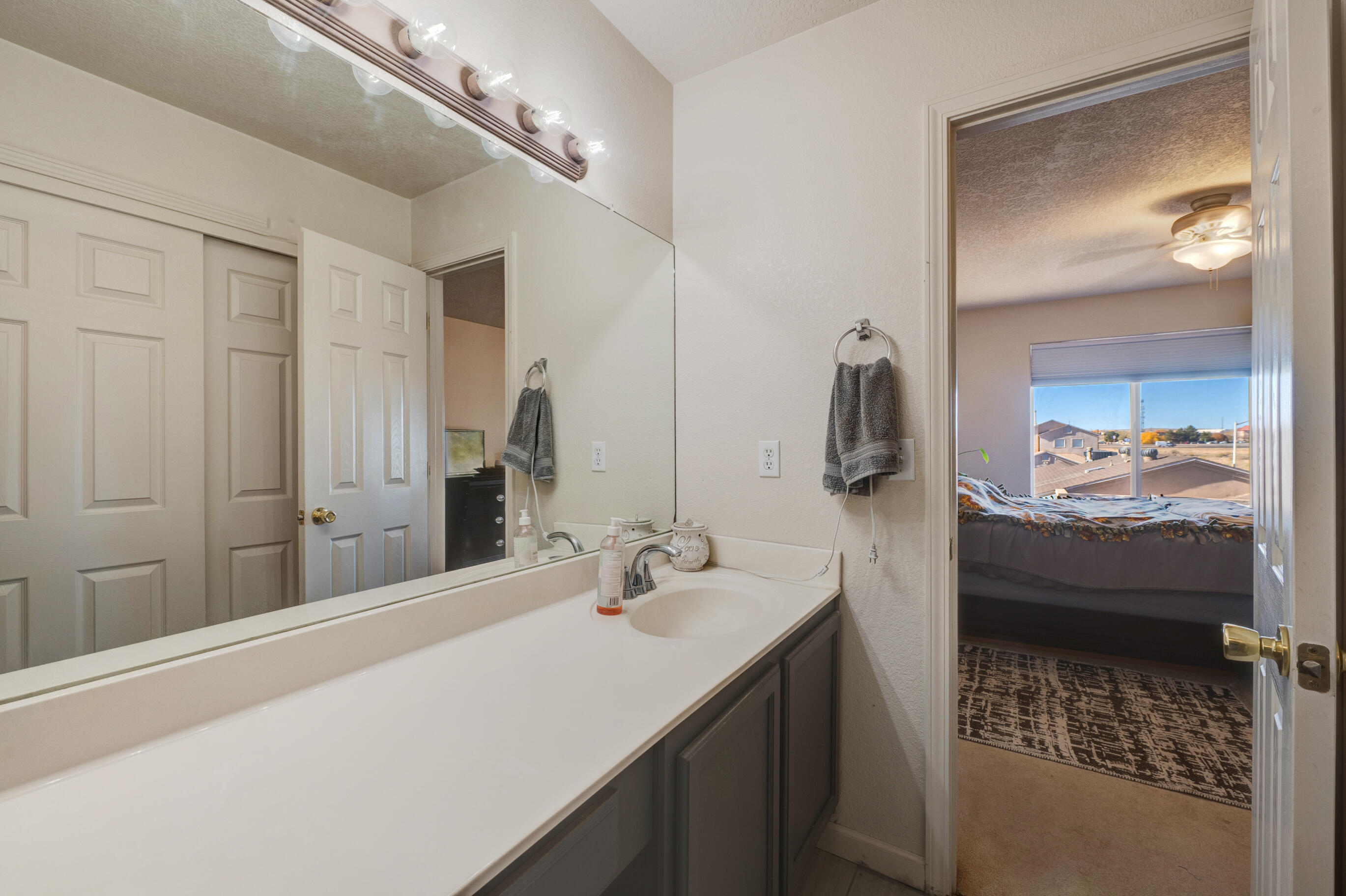 590 Angel Loop