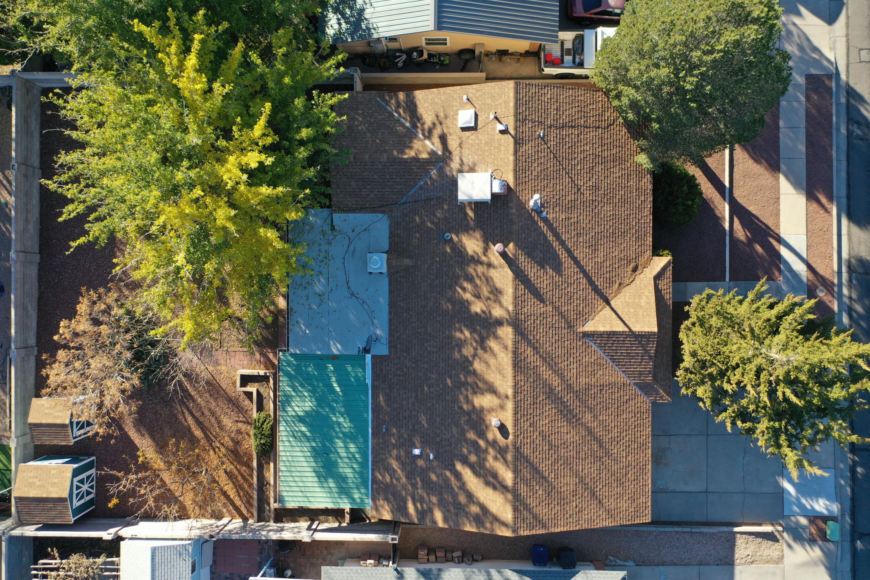 6920 Avenida La Costa NE