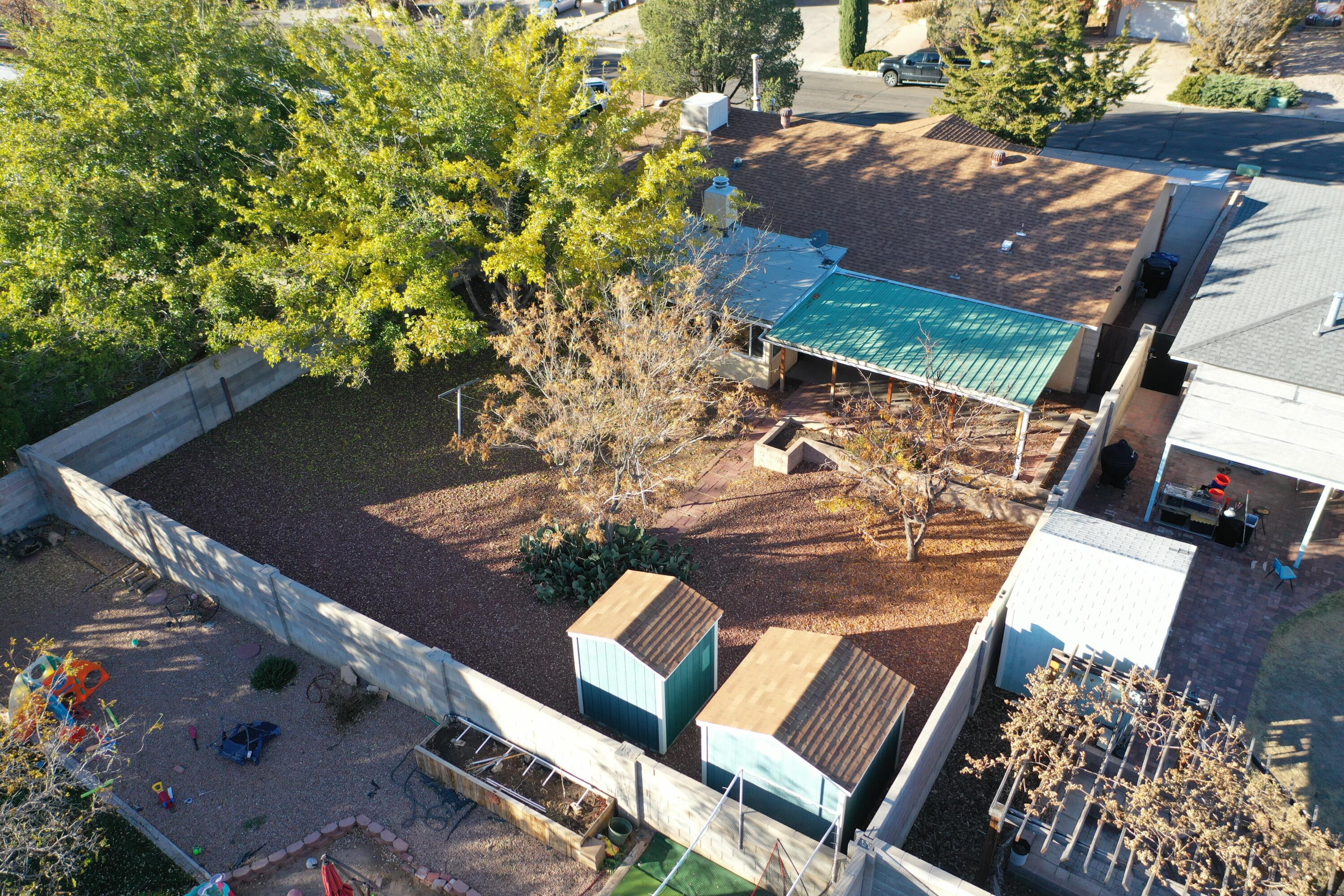 6920 Avenida La Costa NE