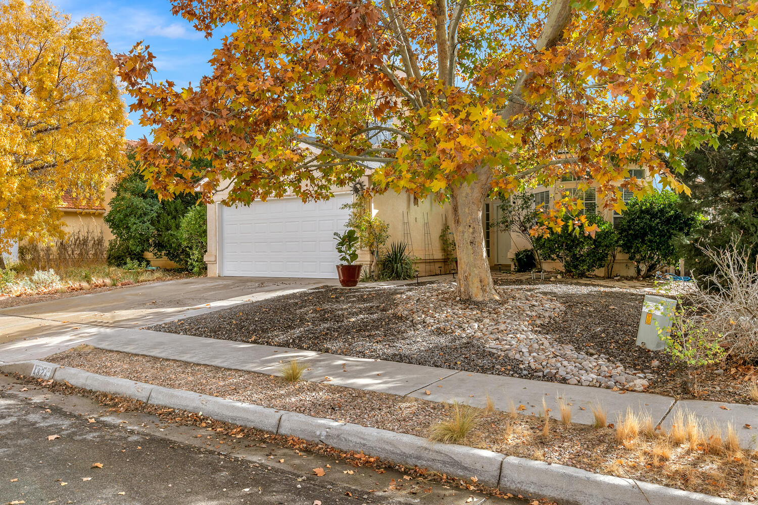 4824 Mesa Prieta Court NW