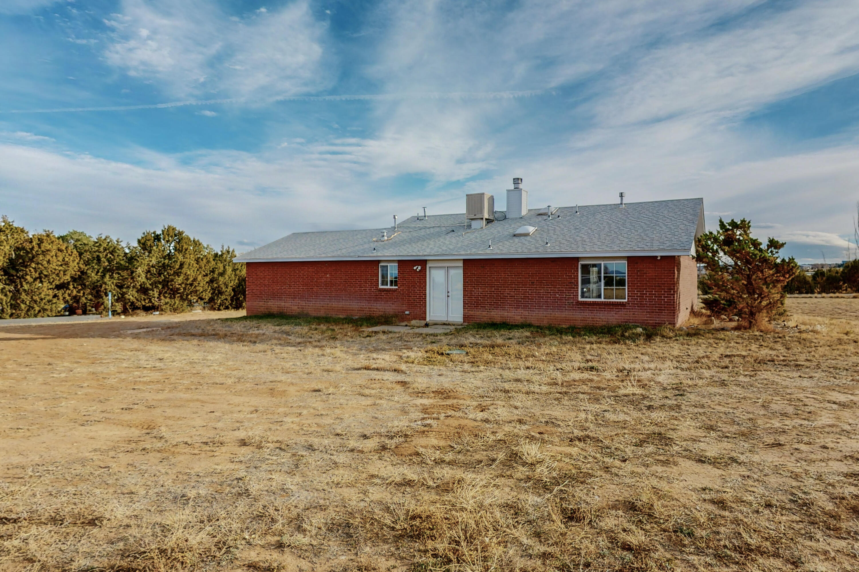 27 Mustang Road