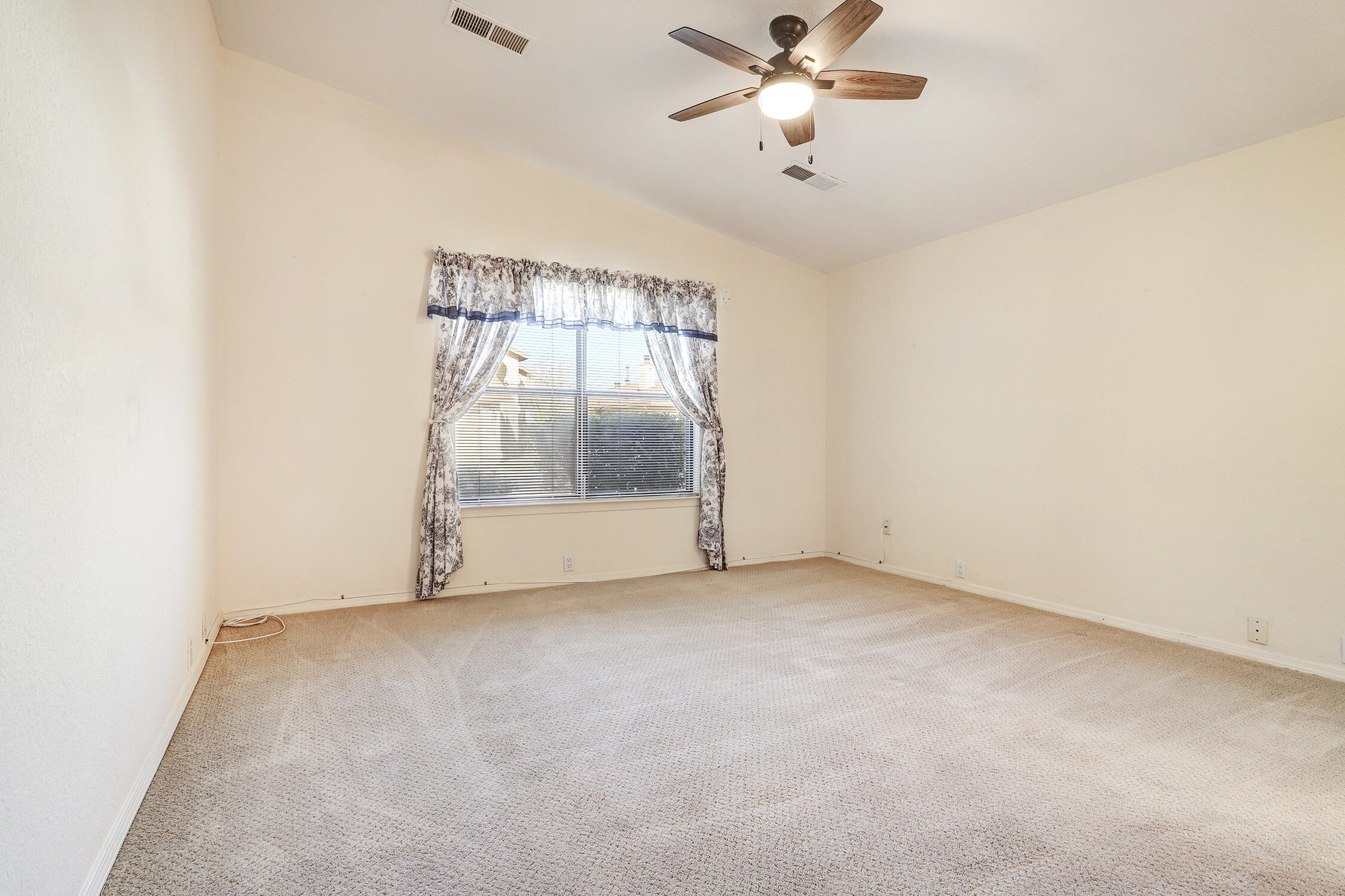 11000 Griffith Park Drive NE