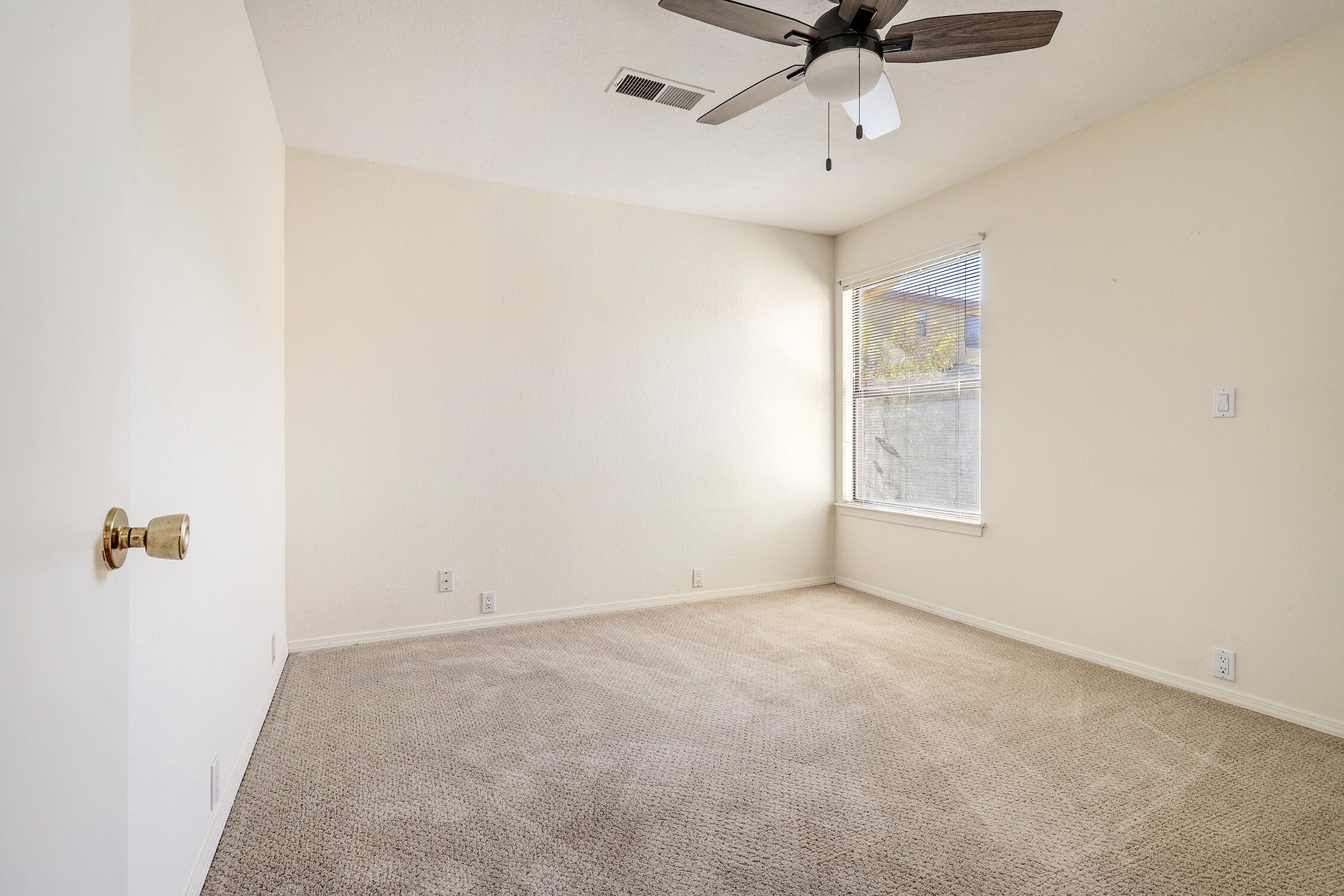 11000 Griffith Park Drive NE