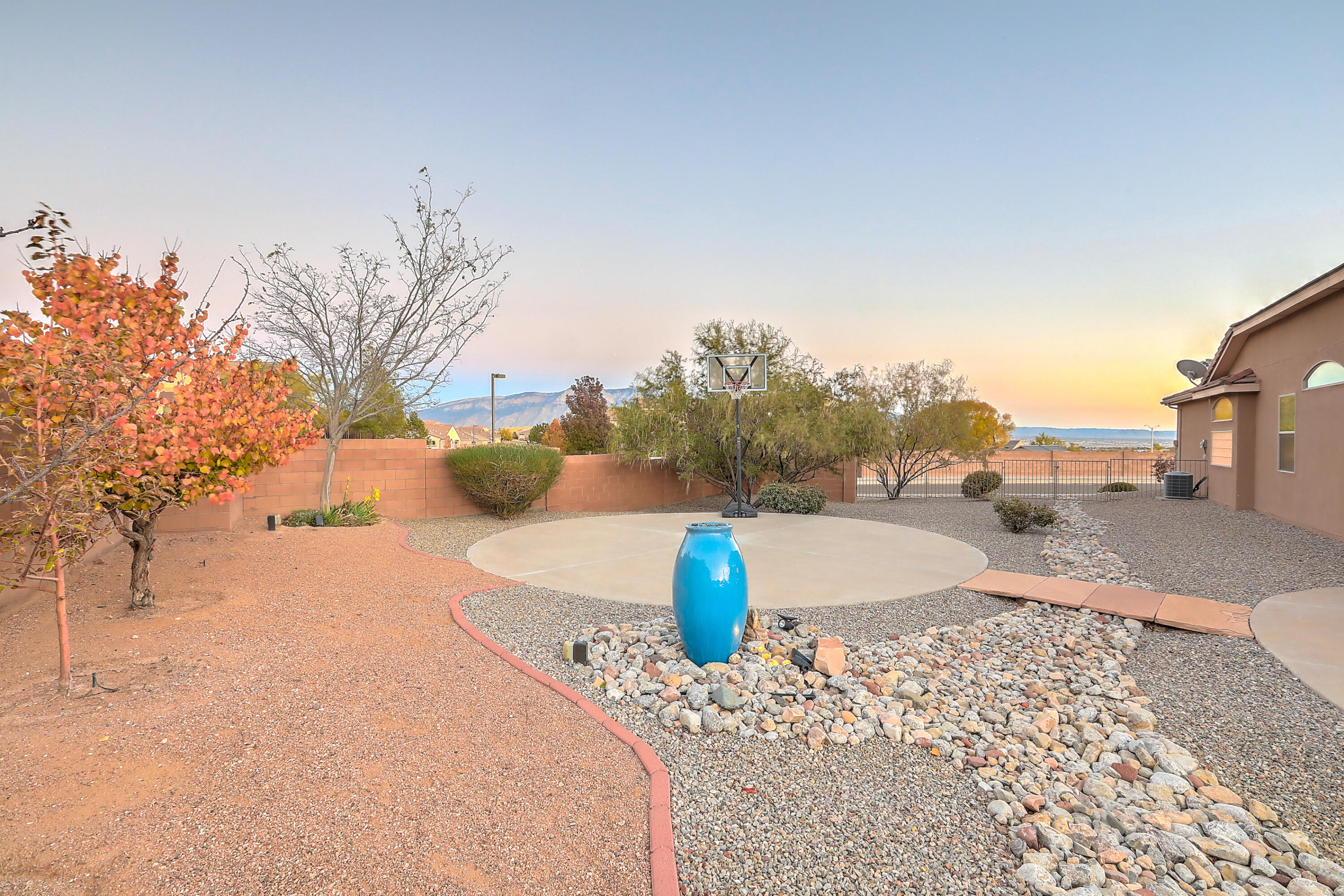 4129 Cholla Drive NE
