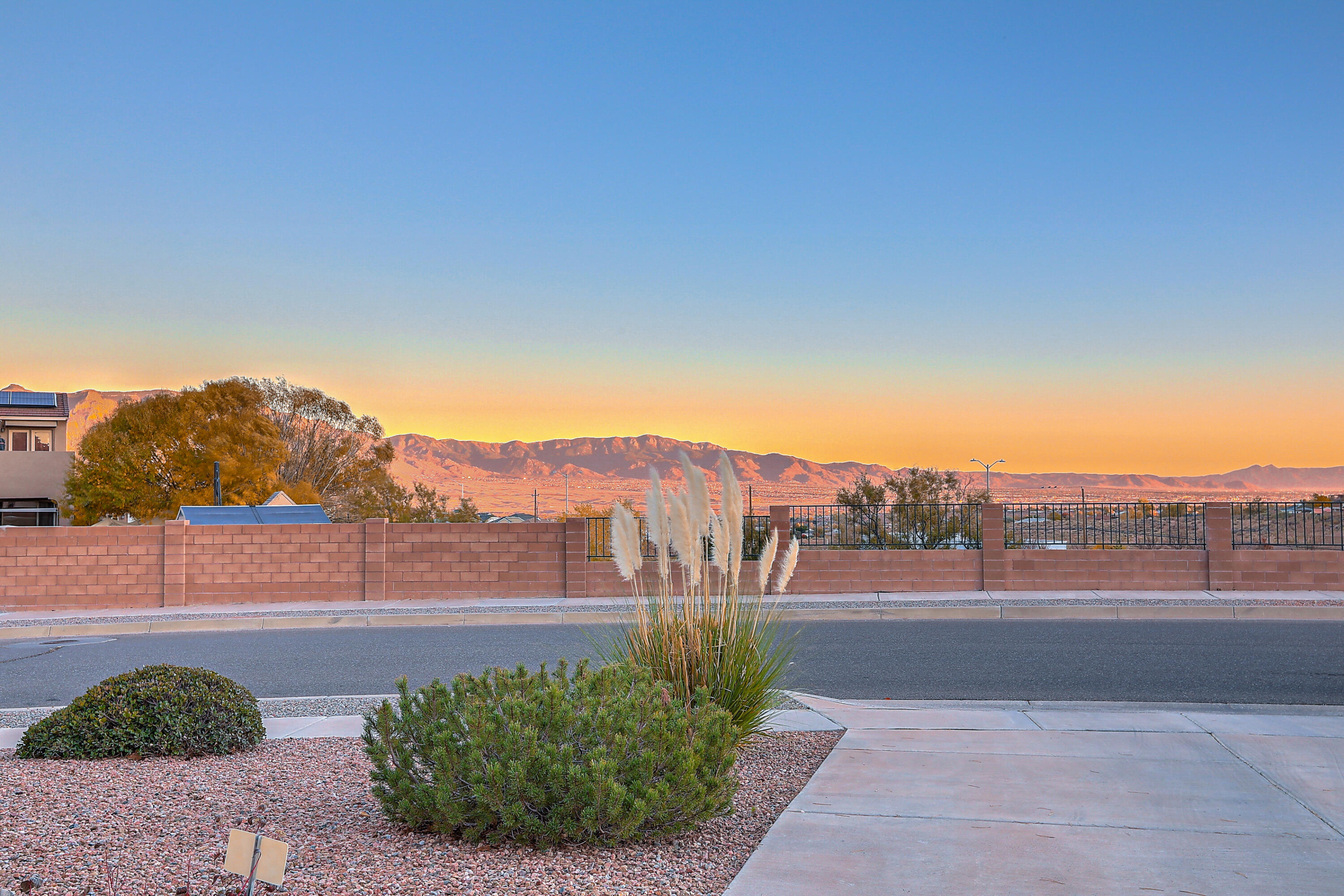 4129 Cholla Drive NE