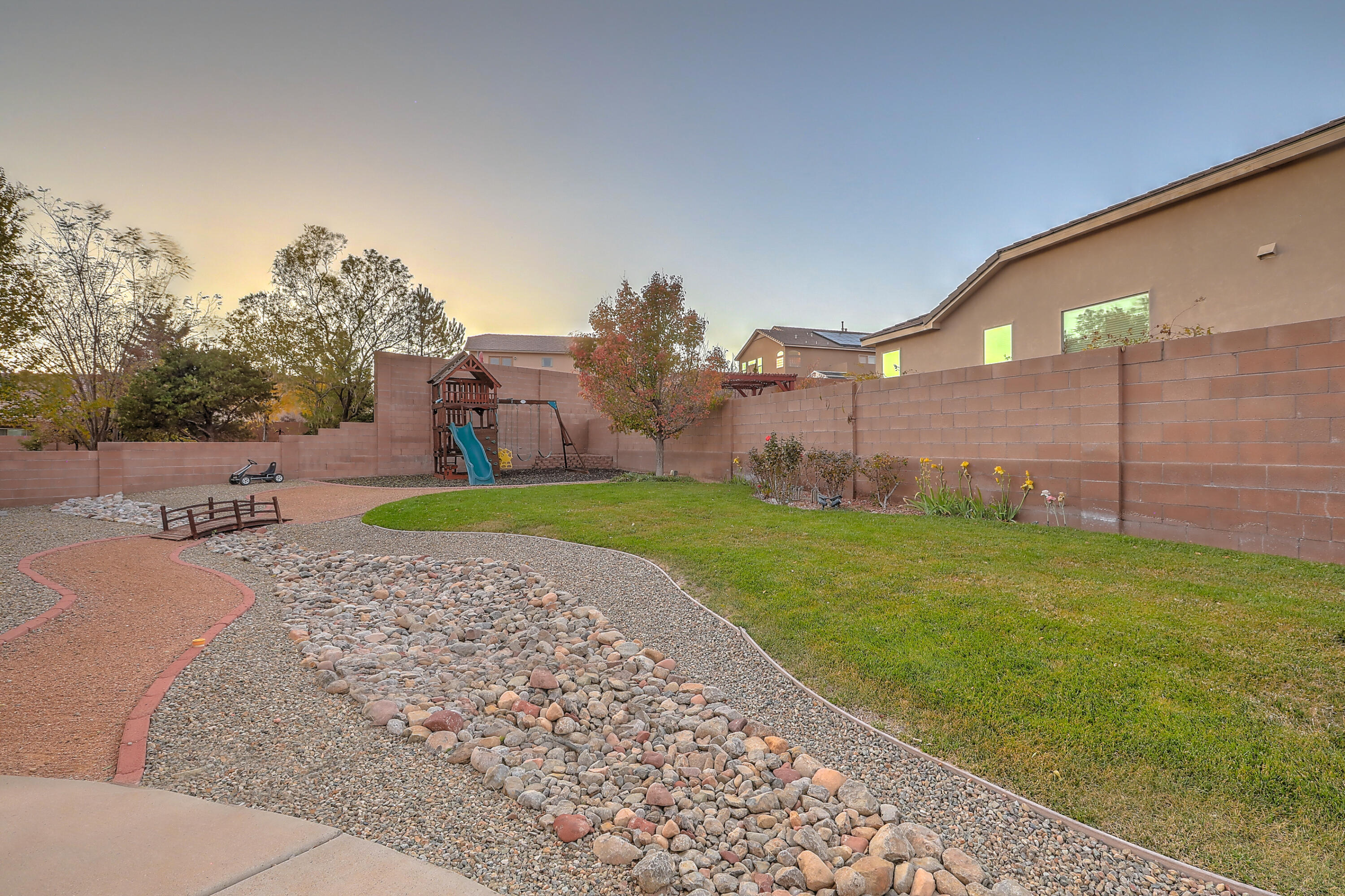 4129 Cholla Drive NE