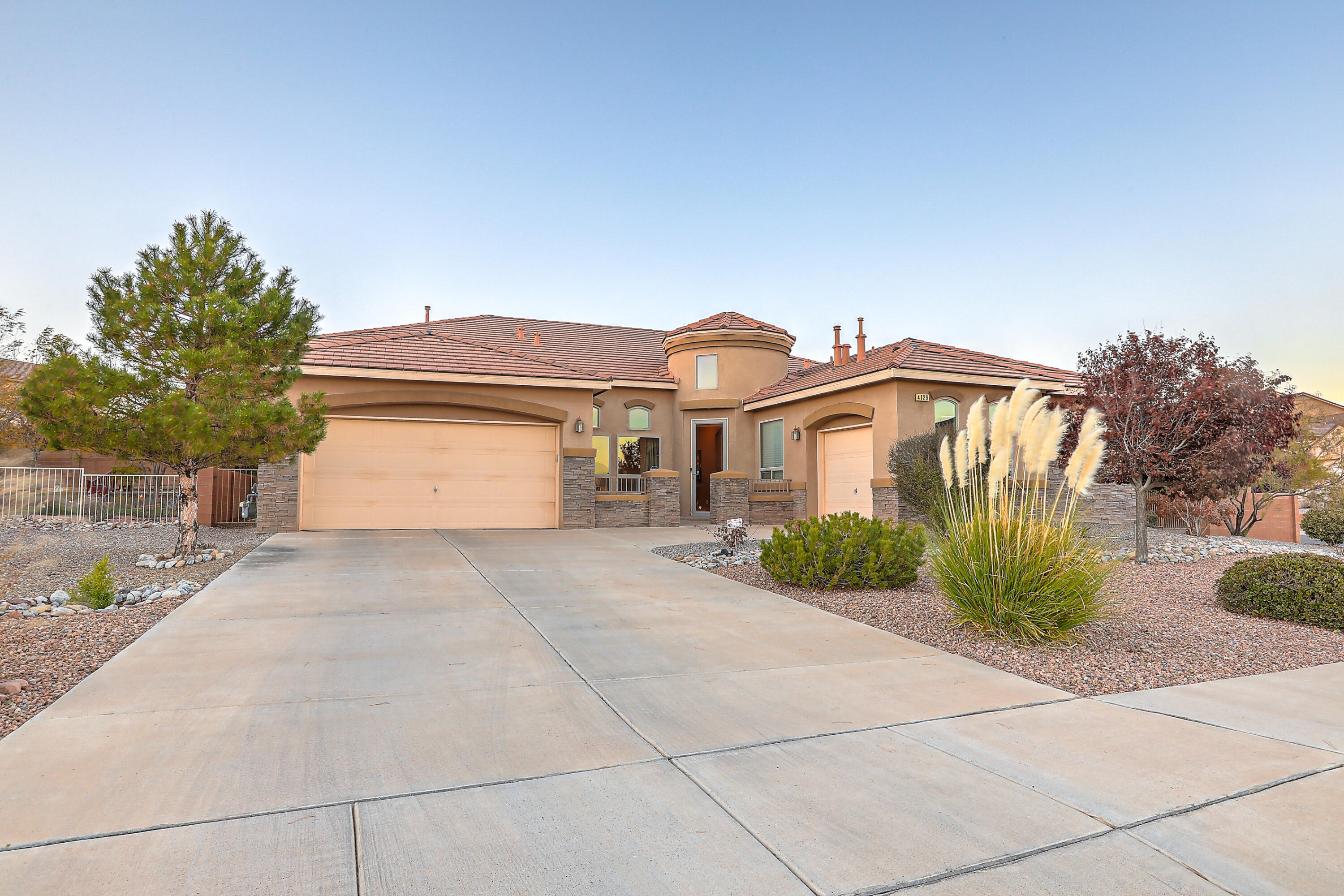 4129 Cholla Drive NE