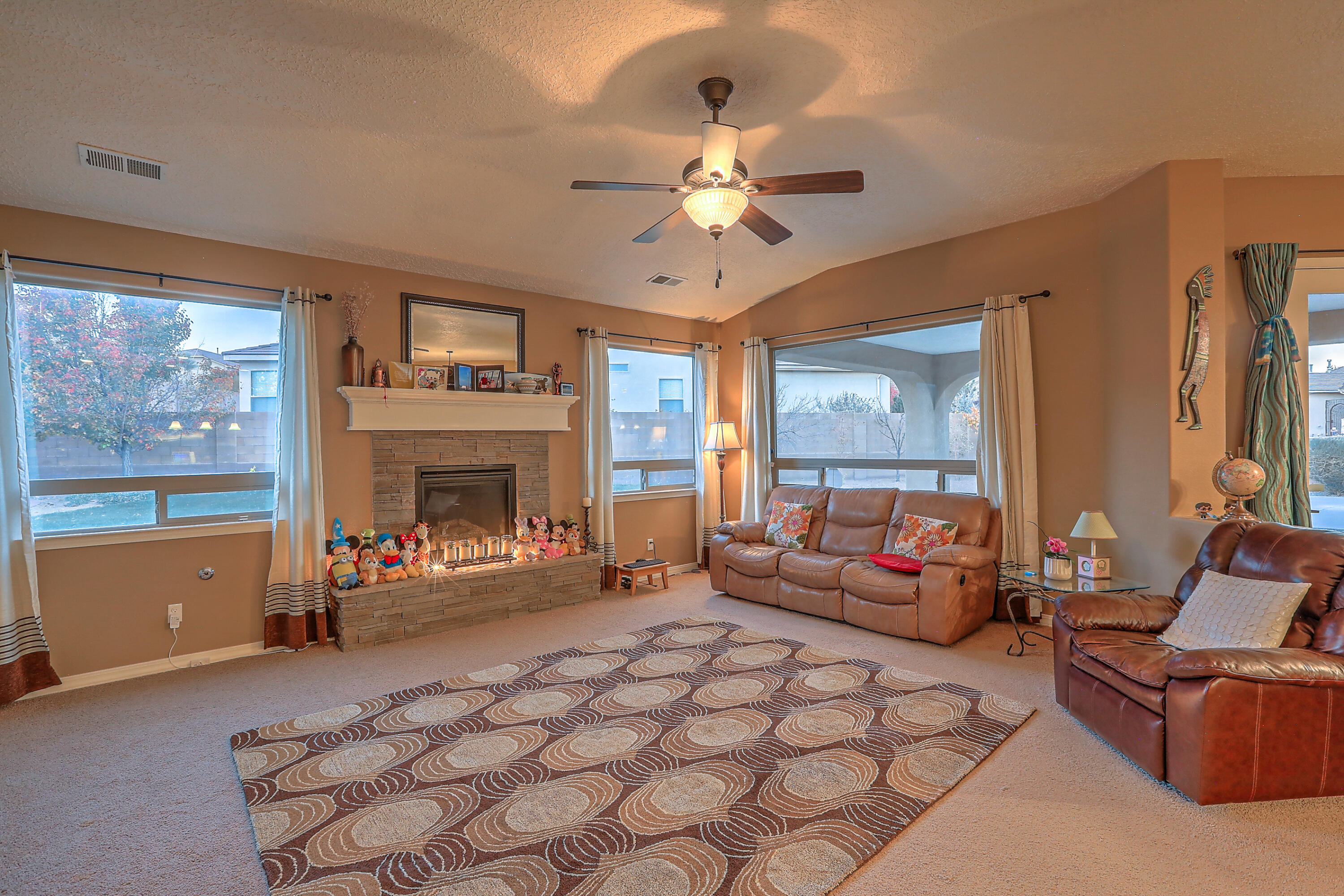 4129 Cholla Drive NE