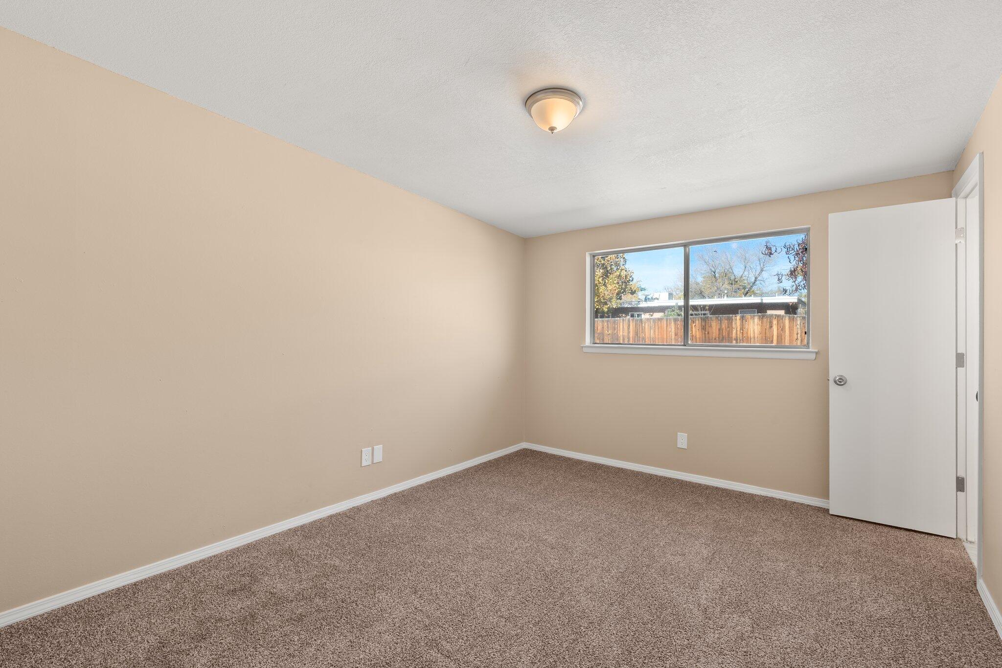 11113 Fairbanks Road NE