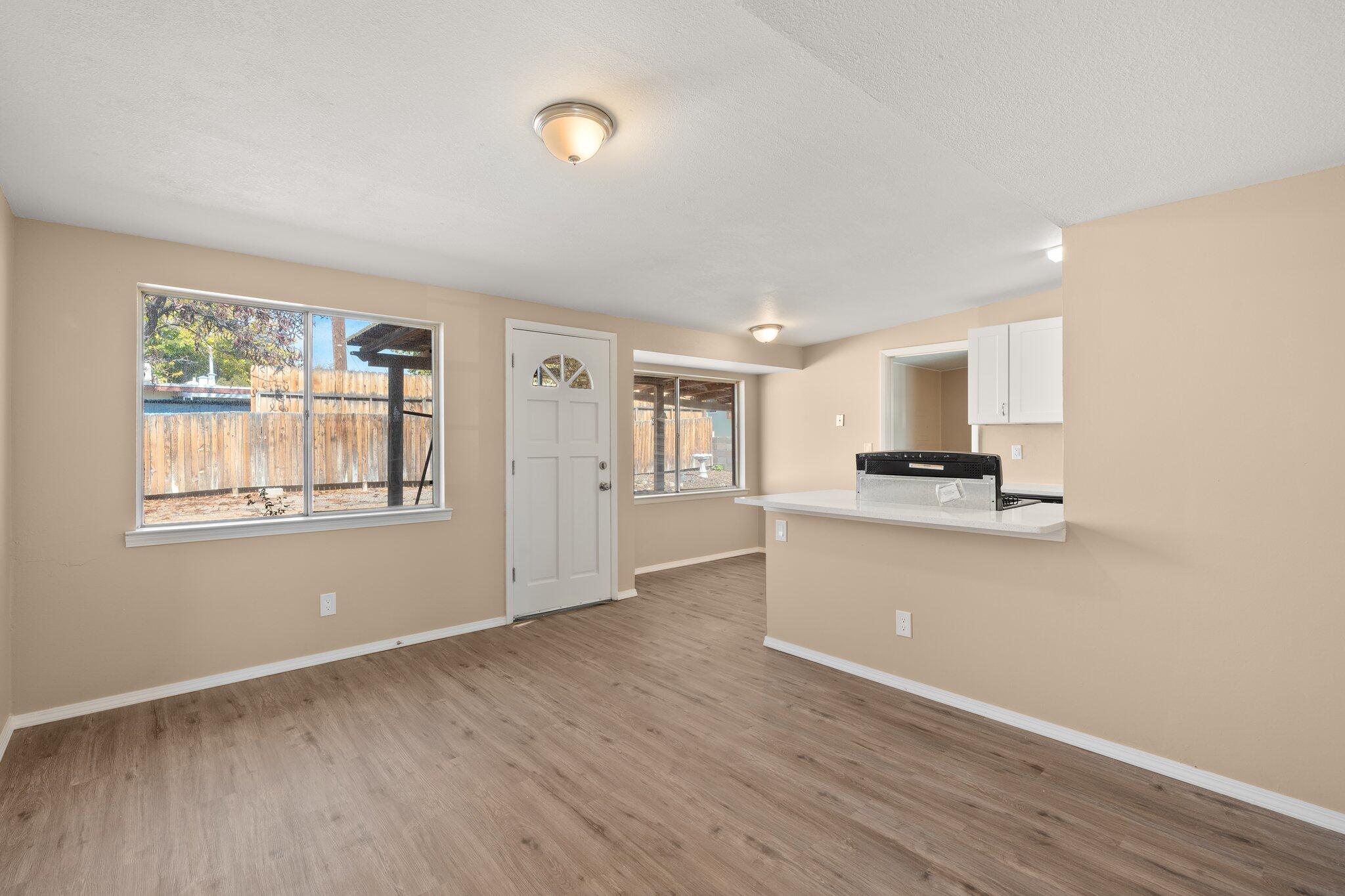 11113 Fairbanks Road NE
