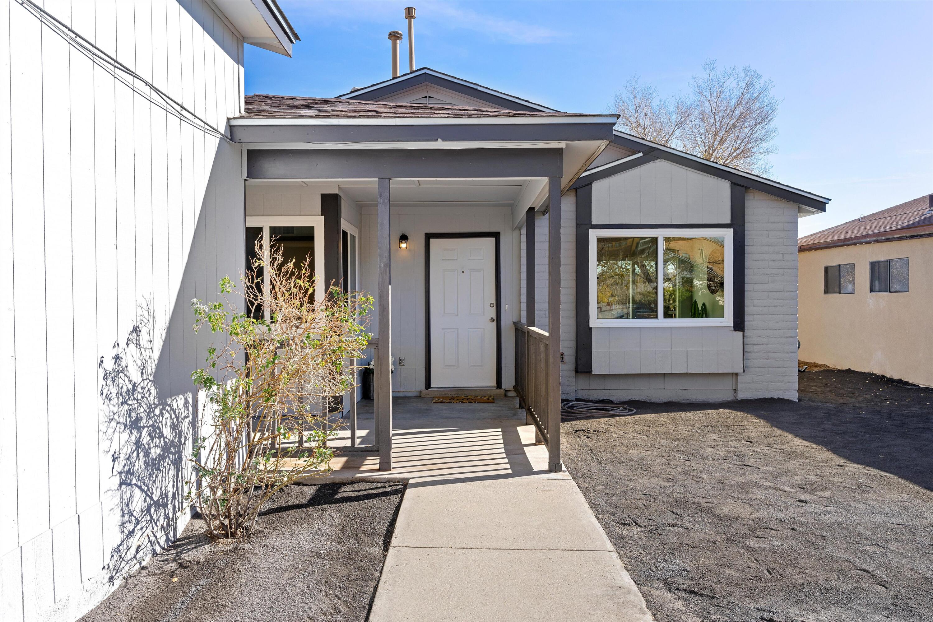 196 Pearl Drive NE