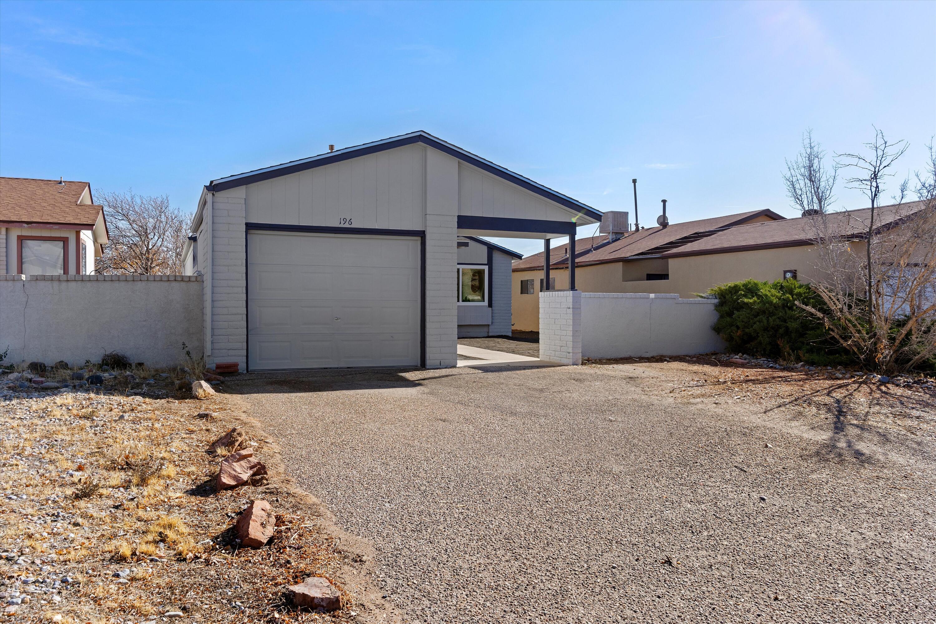 196 Pearl Drive NE