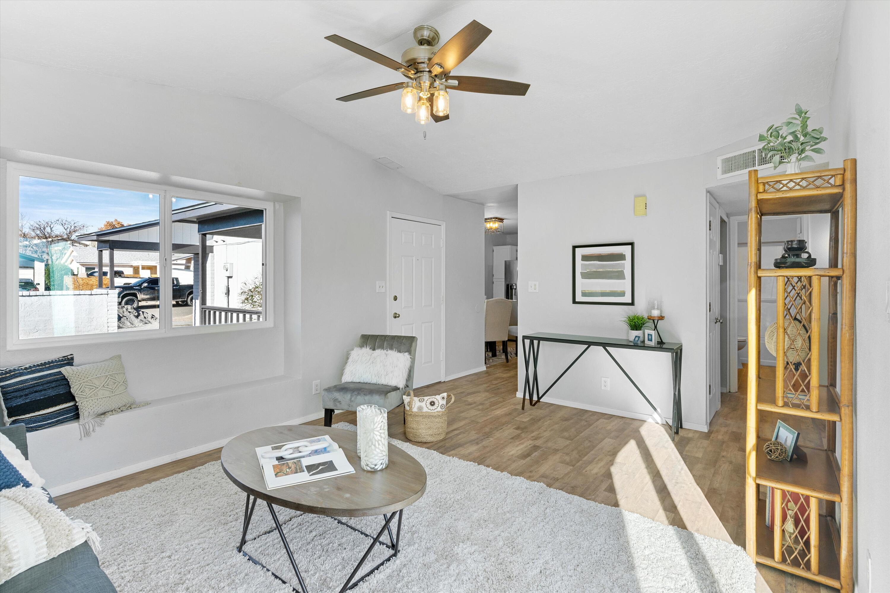 196 Pearl Drive NE