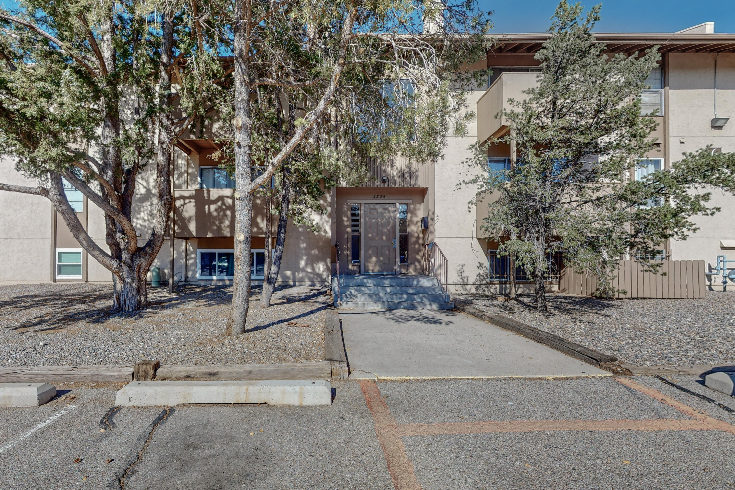 3835 Montgomery Boulevard NE Unit: 635