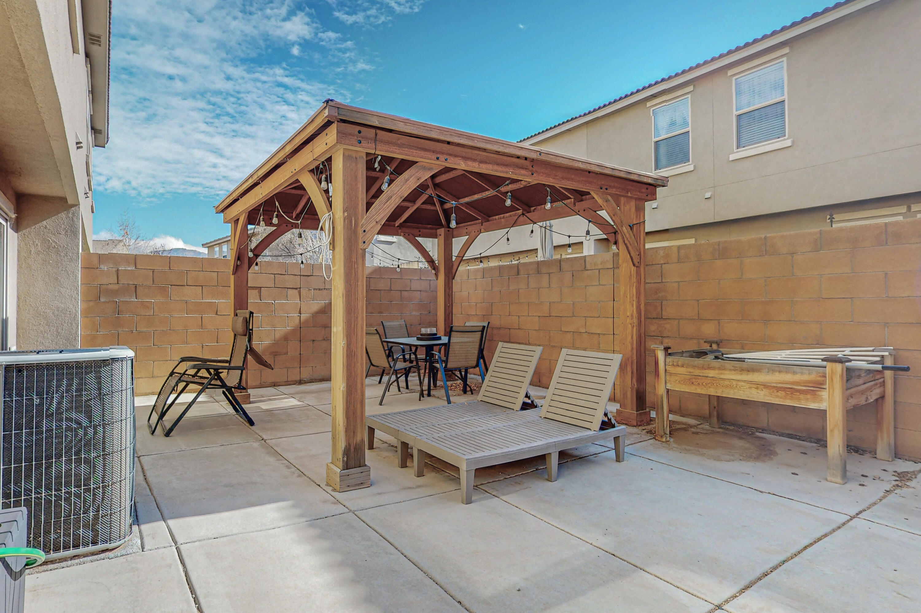10928 Arguello Trail NE