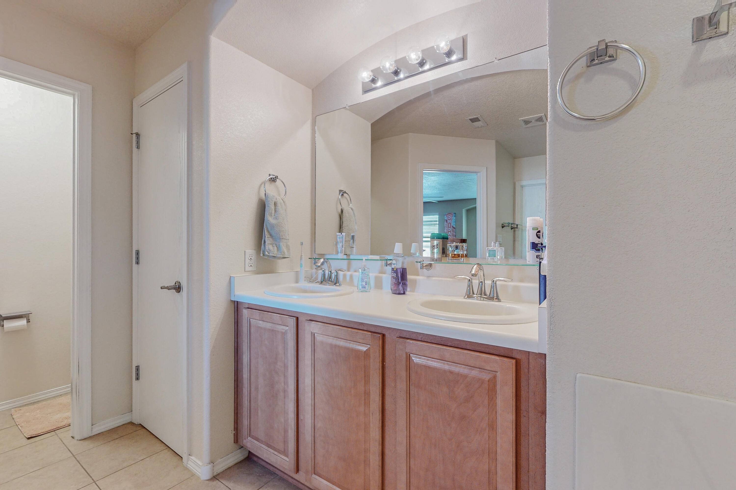 10928 Arguello Trail NE