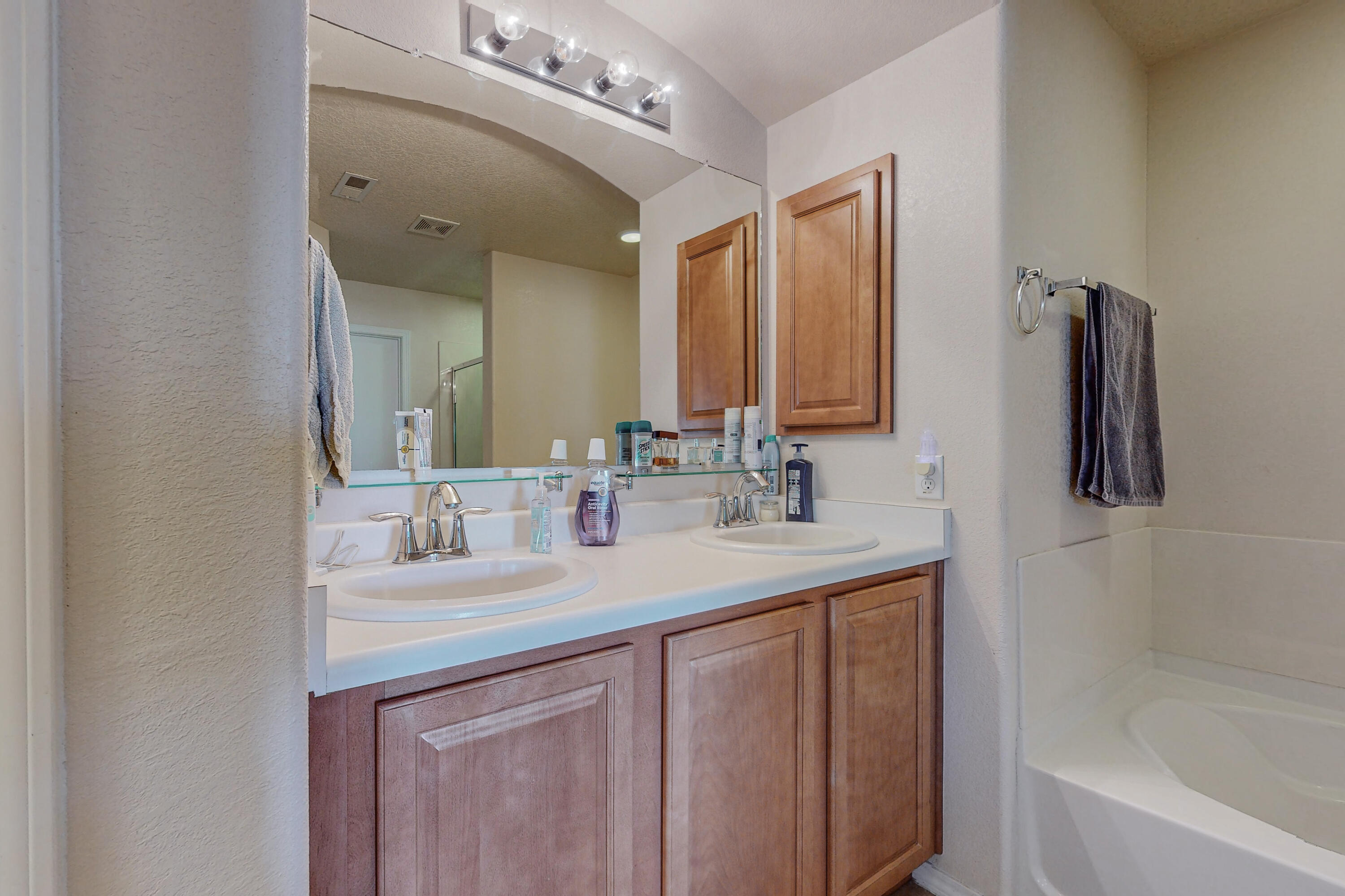 10928 Arguello Trail NE