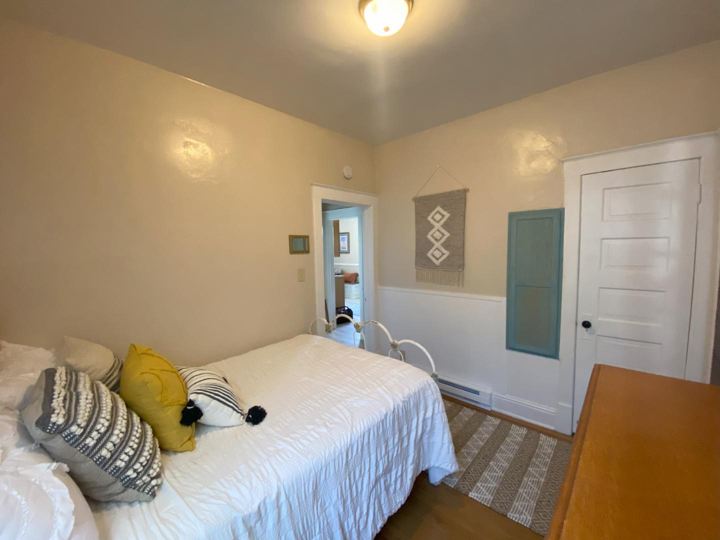 224 Sycamore NE