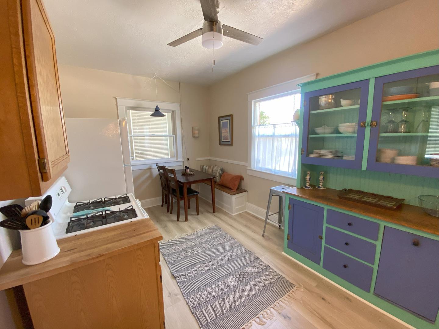 224 Sycamore NE