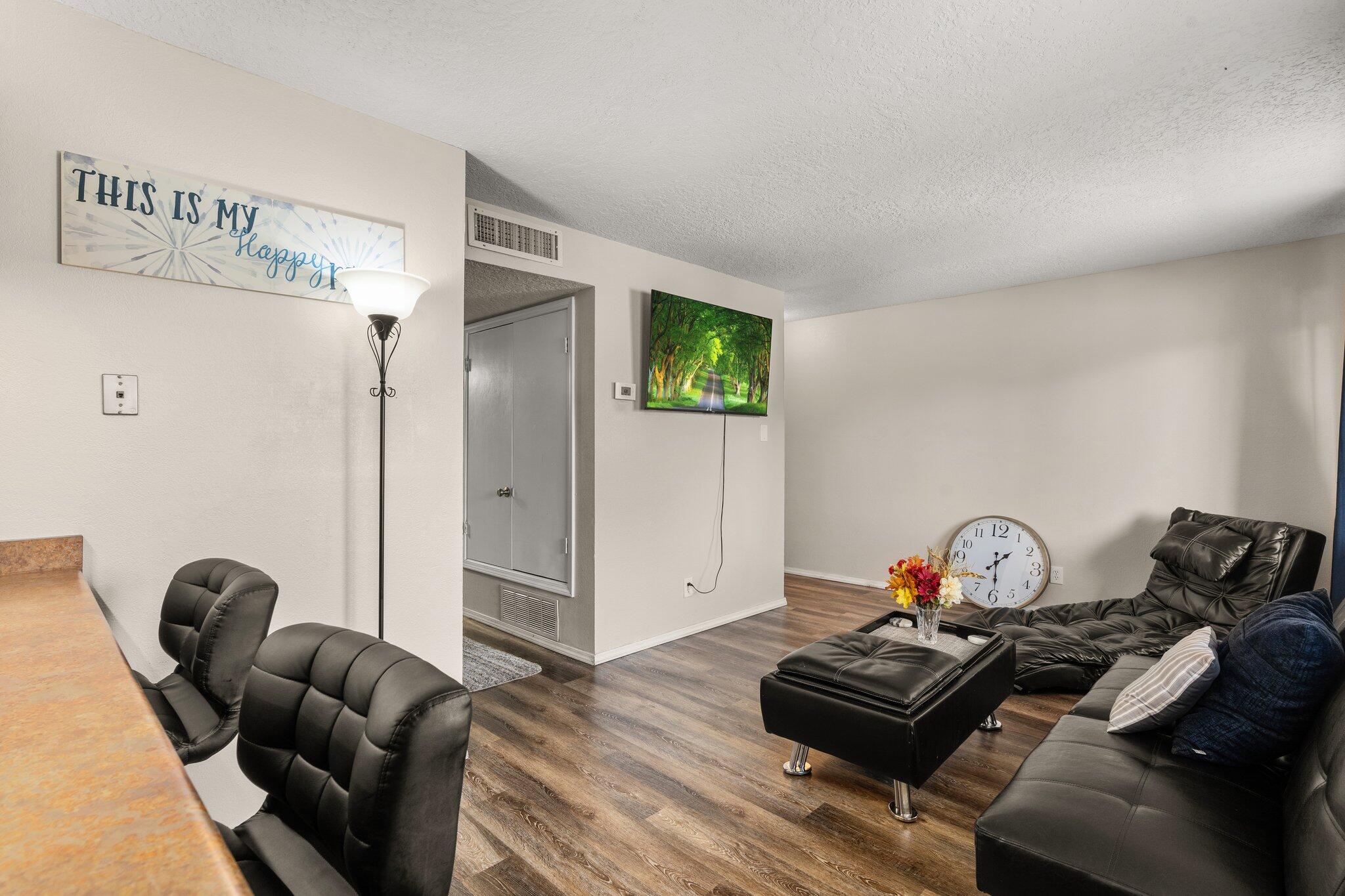 4200 Montgomery Boulevard NE 202