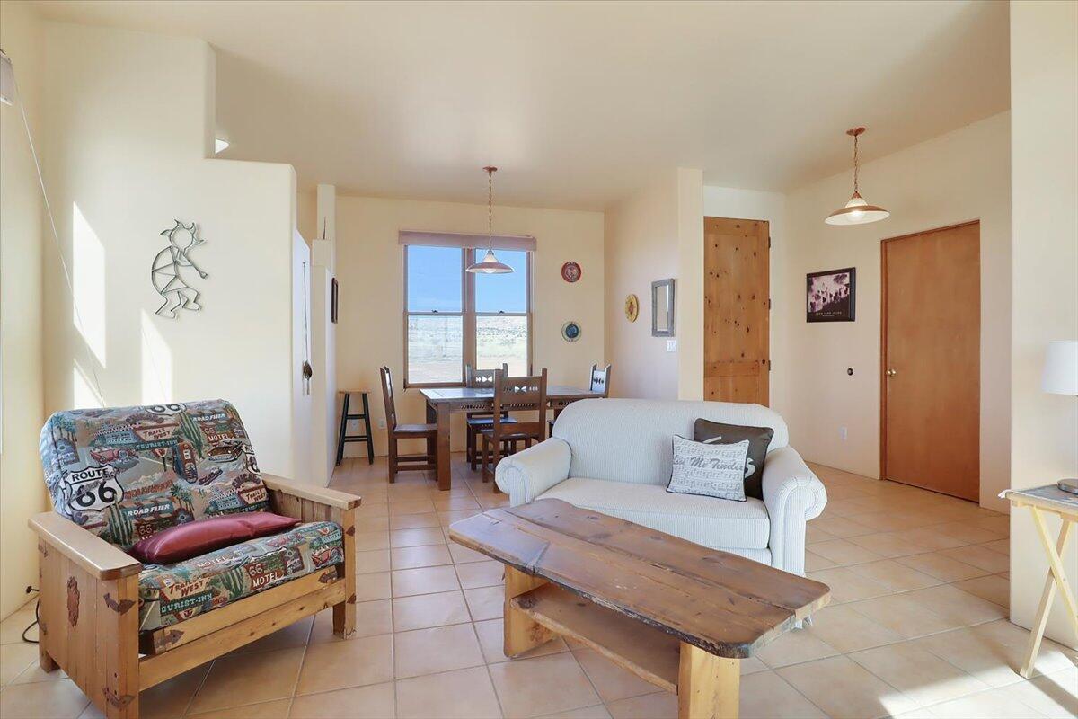 4 Canyon Drive