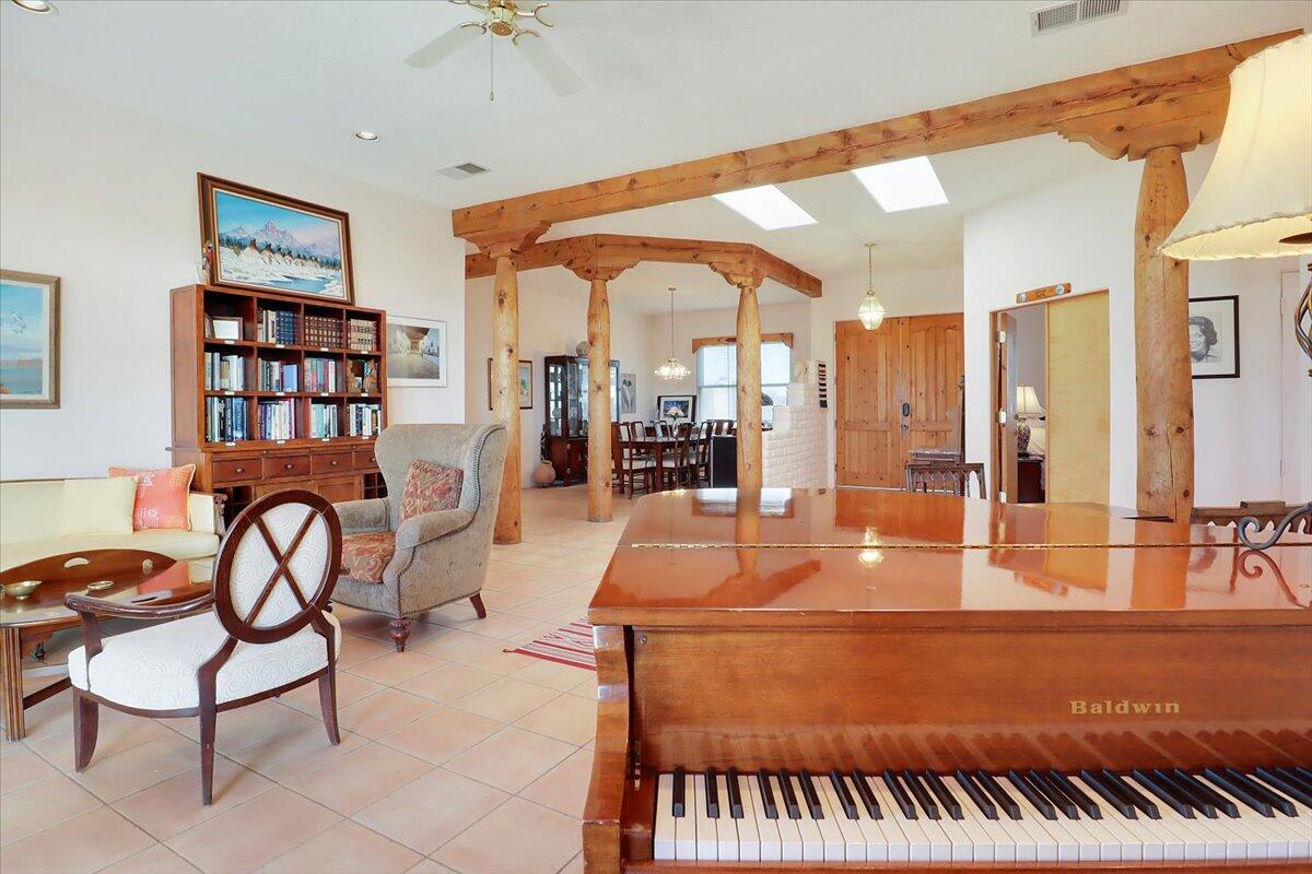 4 Canyon Drive