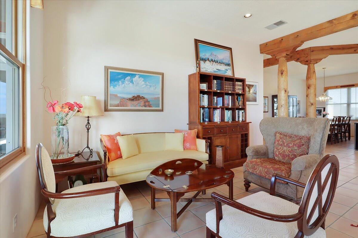 4 Canyon Drive