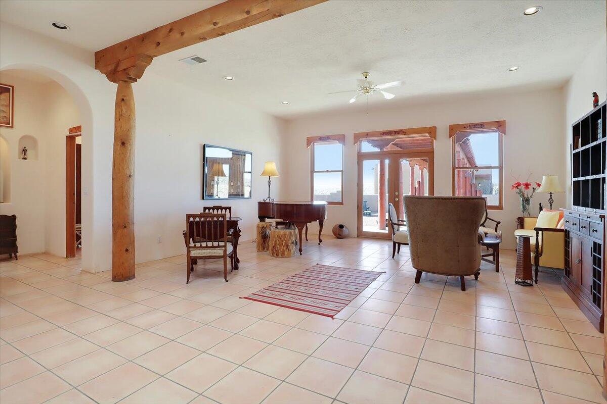 4 Canyon Drive