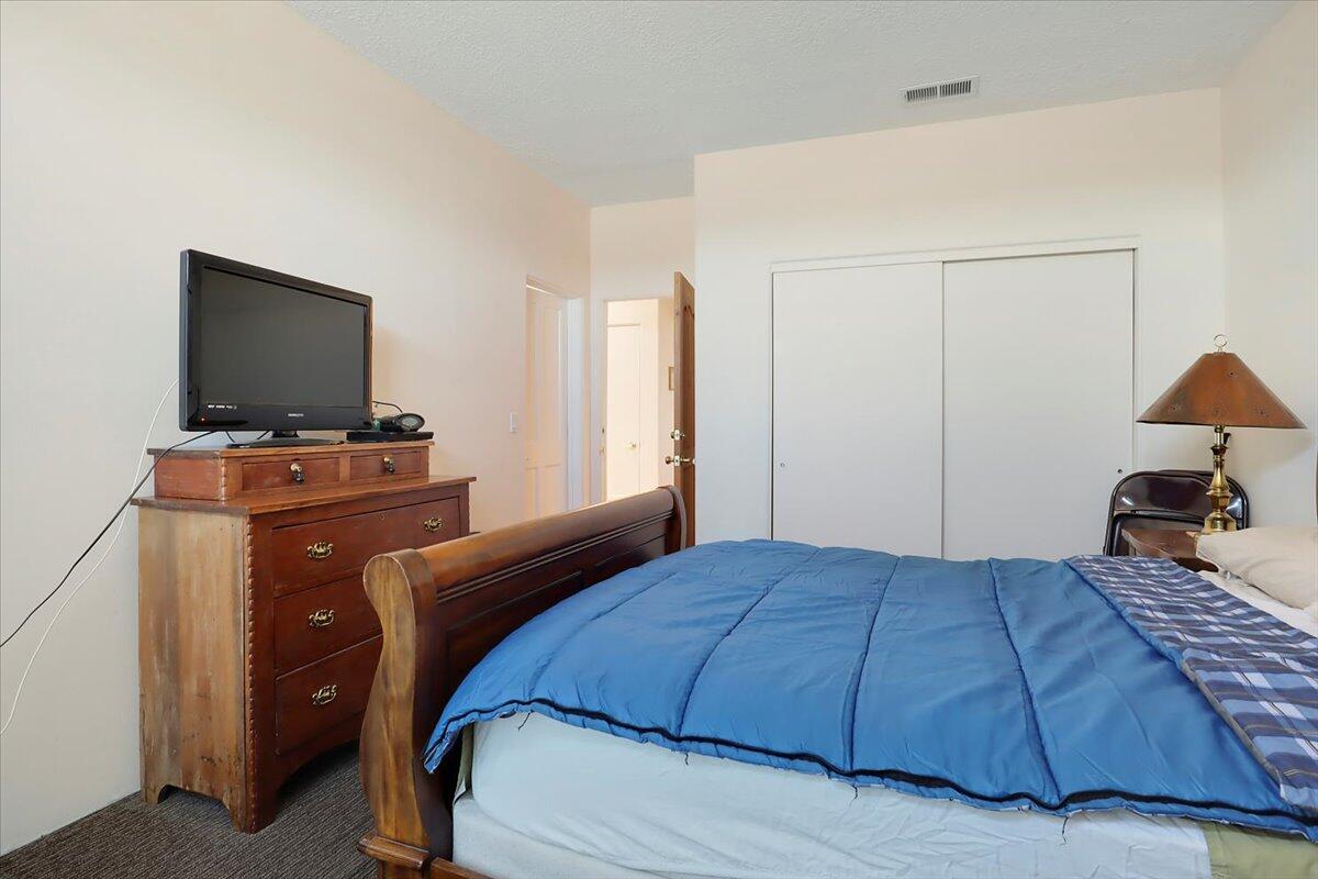 4 Canyon Drive