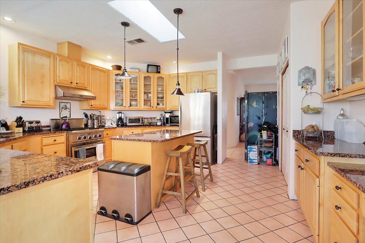 4 Canyon Drive