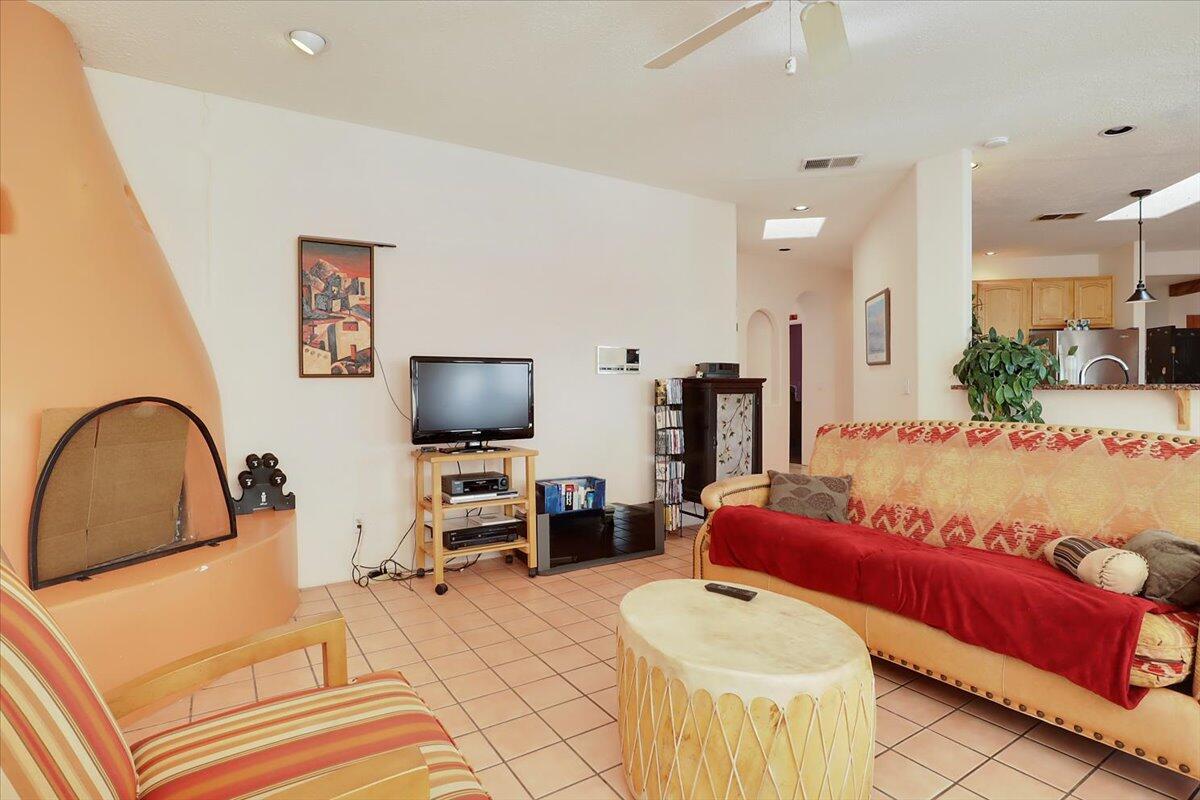 4 Canyon Drive