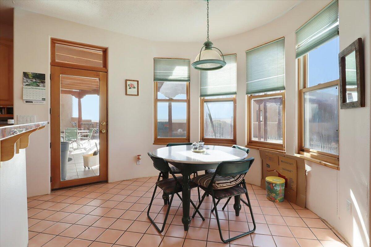 4 Canyon Drive