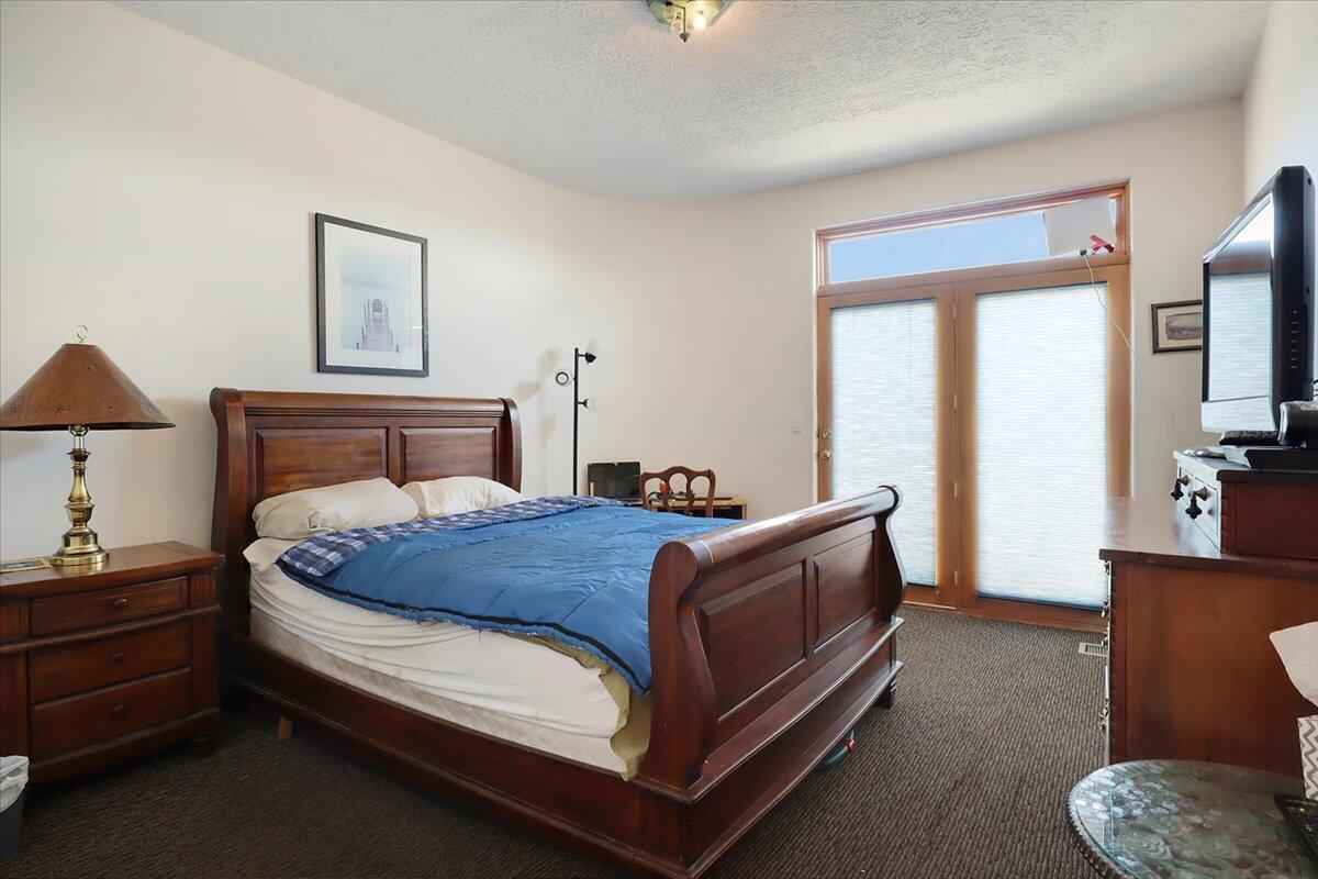 4 Canyon Drive