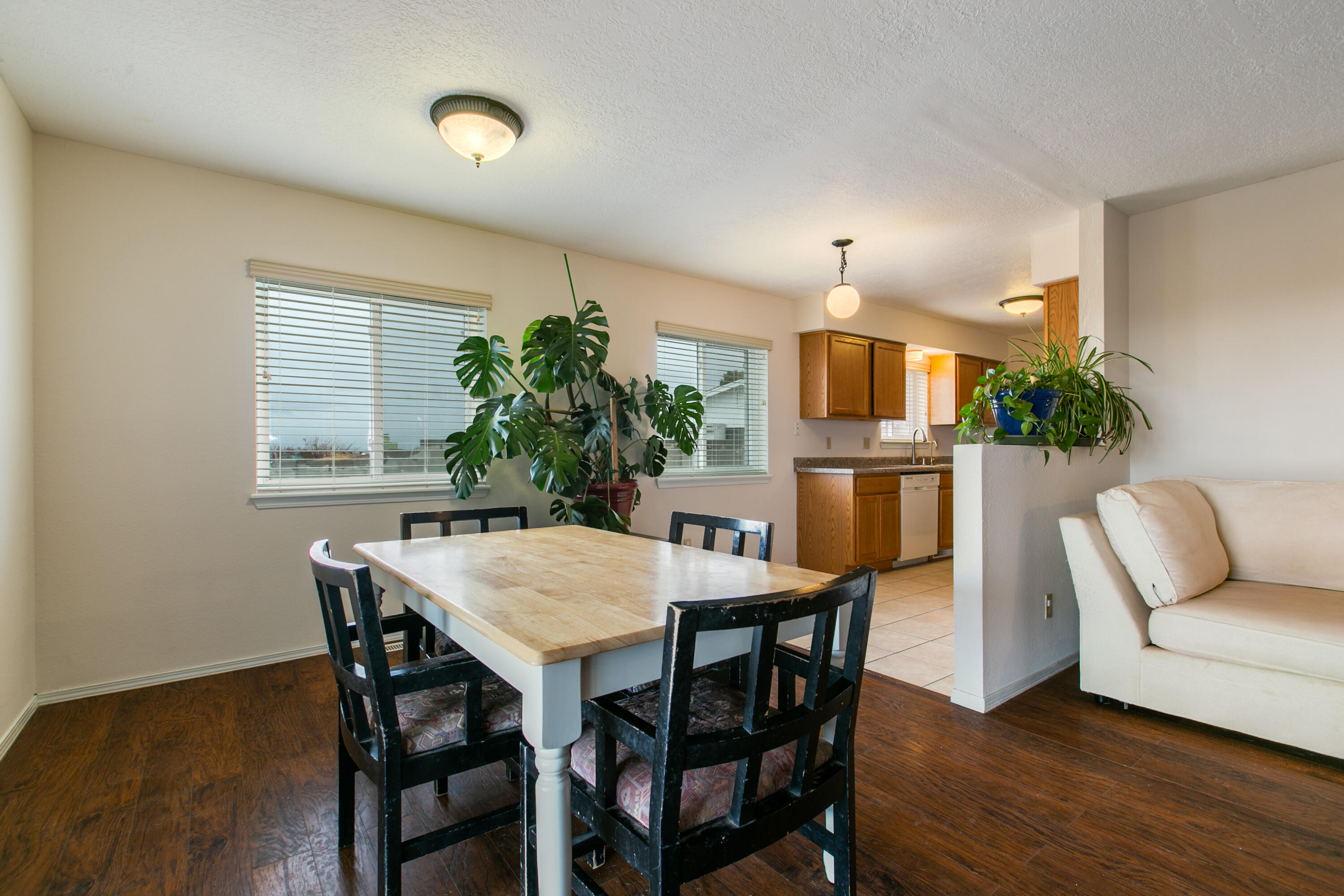 10012 Bellevue Court NW