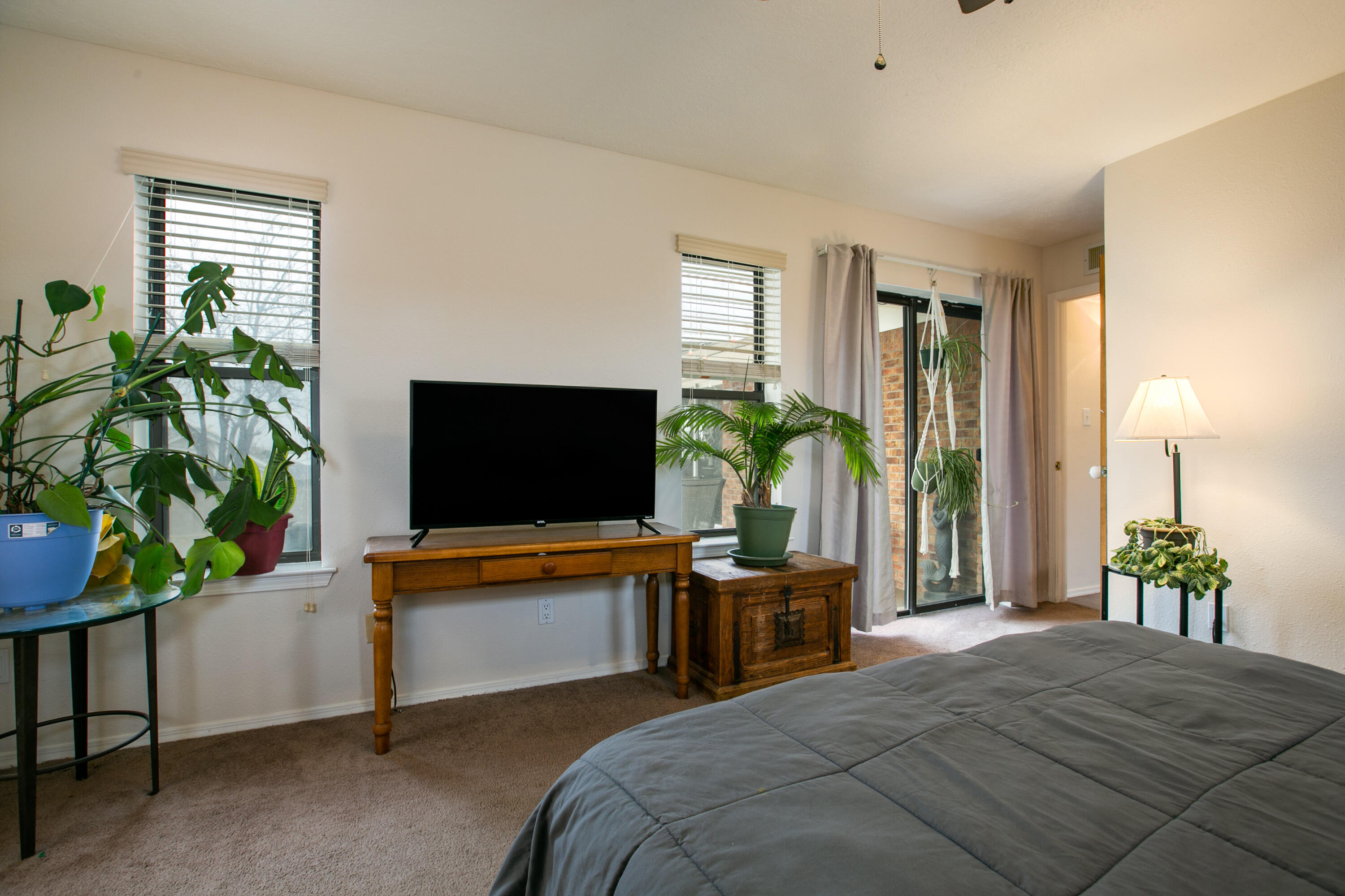 10012 Bellevue Court NW