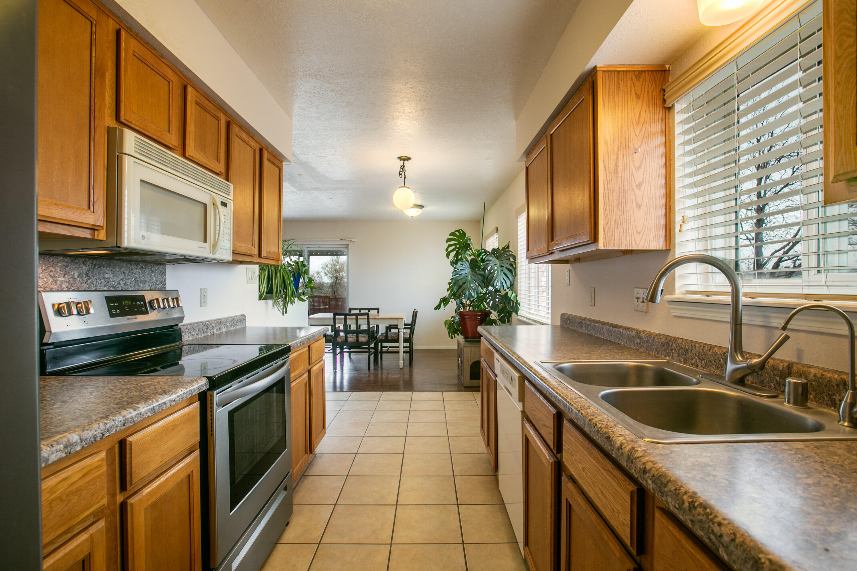 10012 Bellevue Court NW