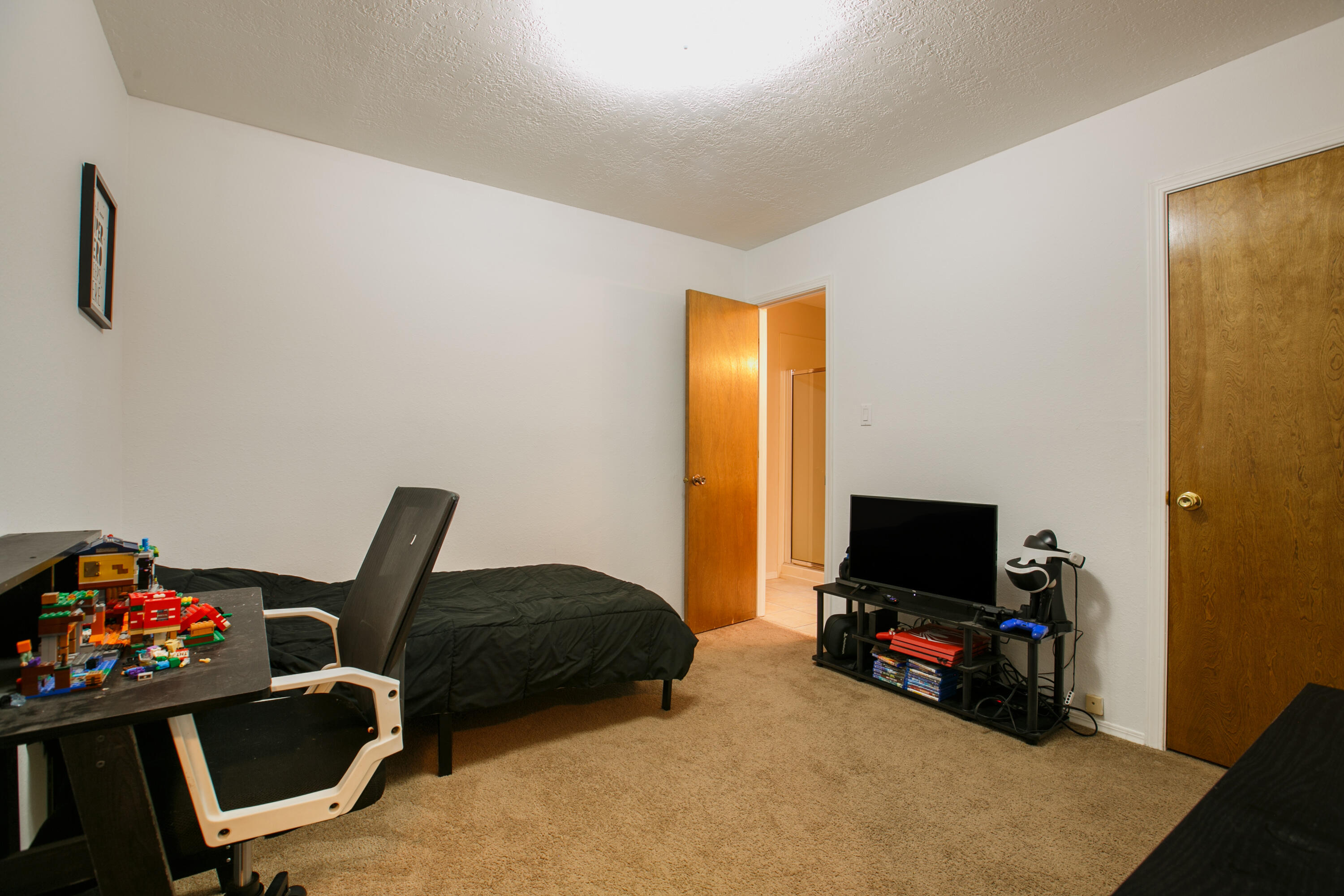 10012 Bellevue Court NW