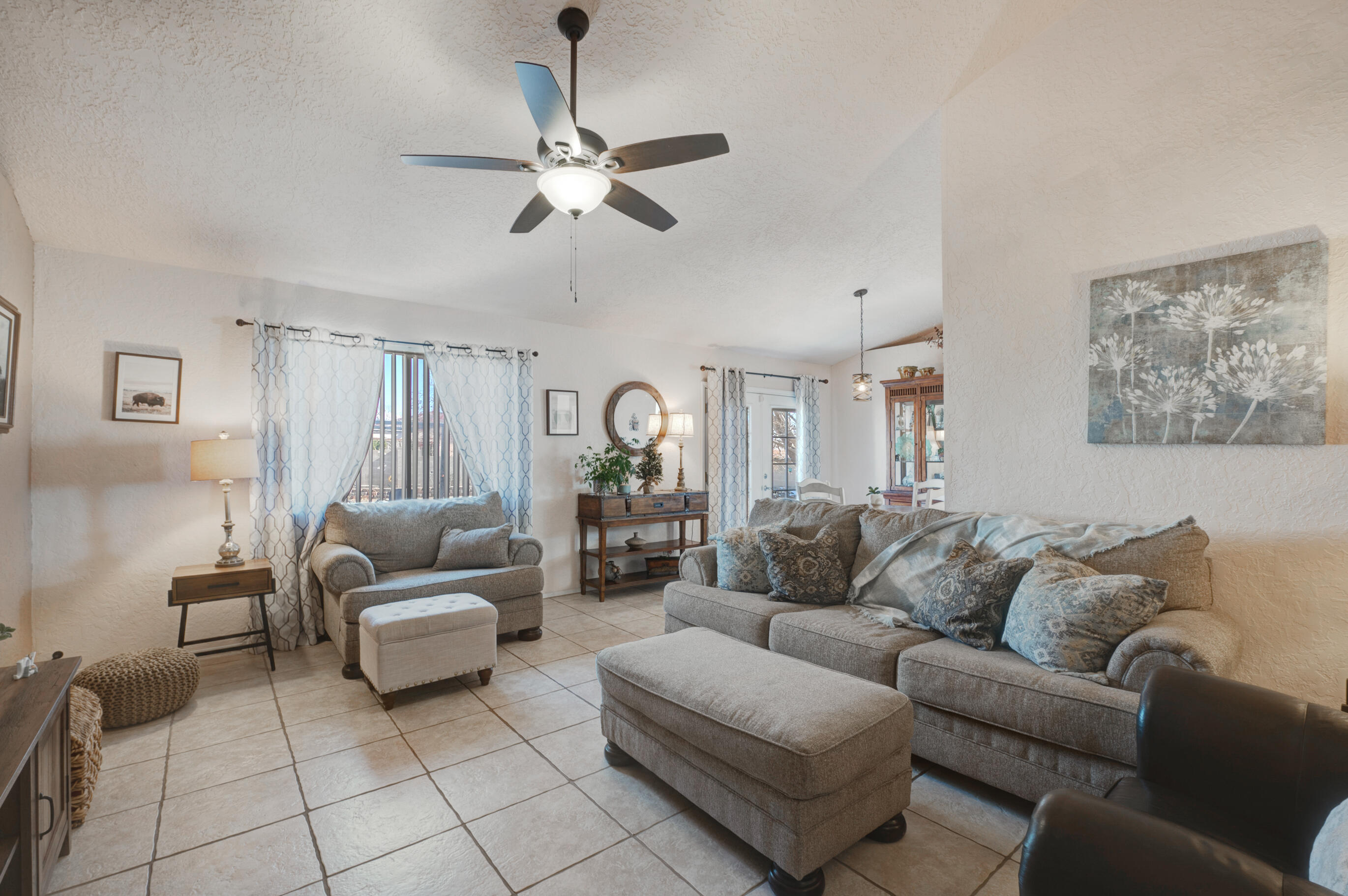 916 Stagecoach Road SE